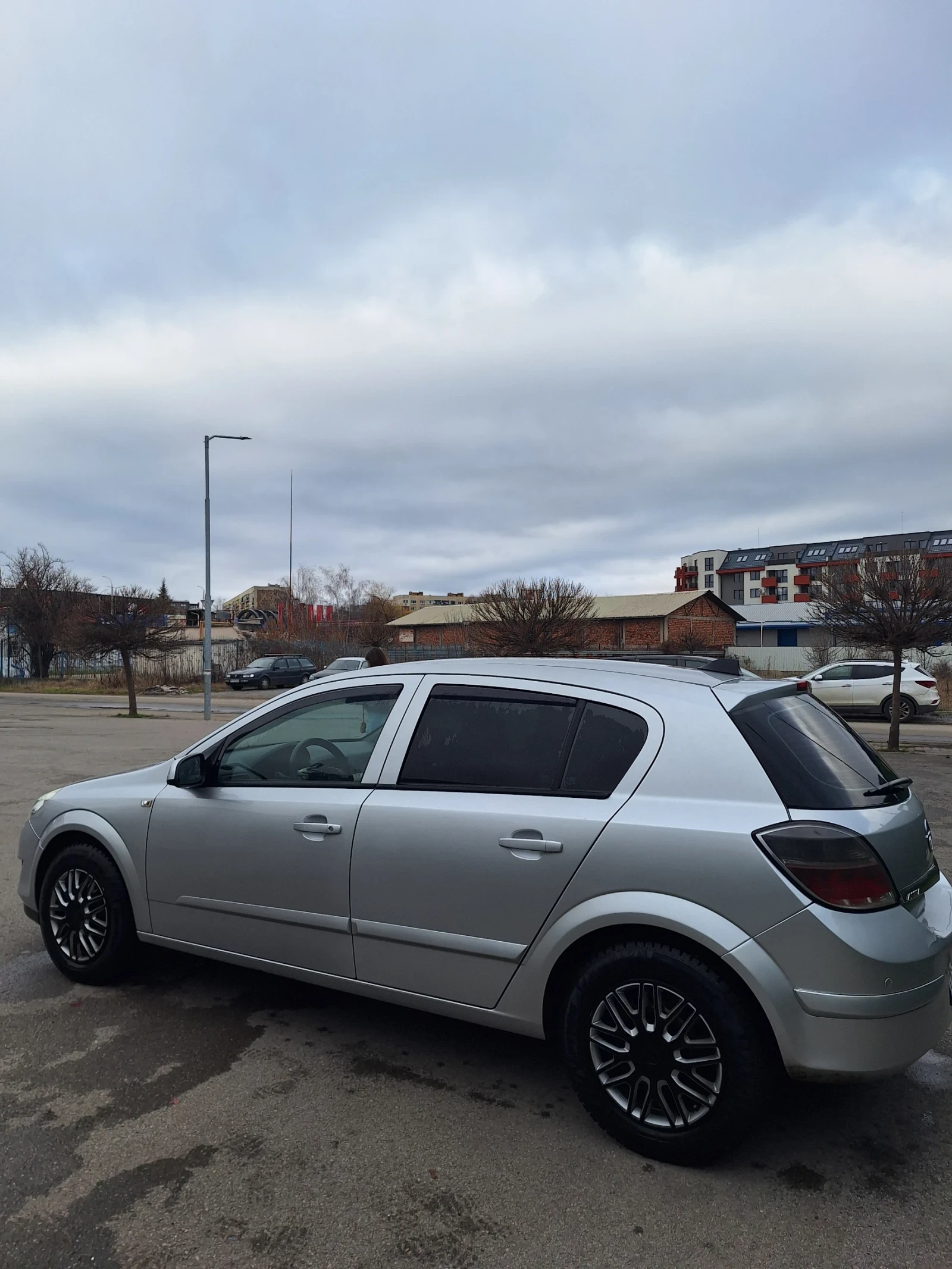 Opel Astra Facelift - изображение 3