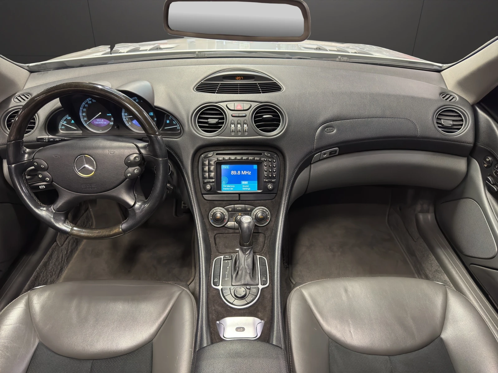 Mercedes-Benz SL 350 - изображение 10