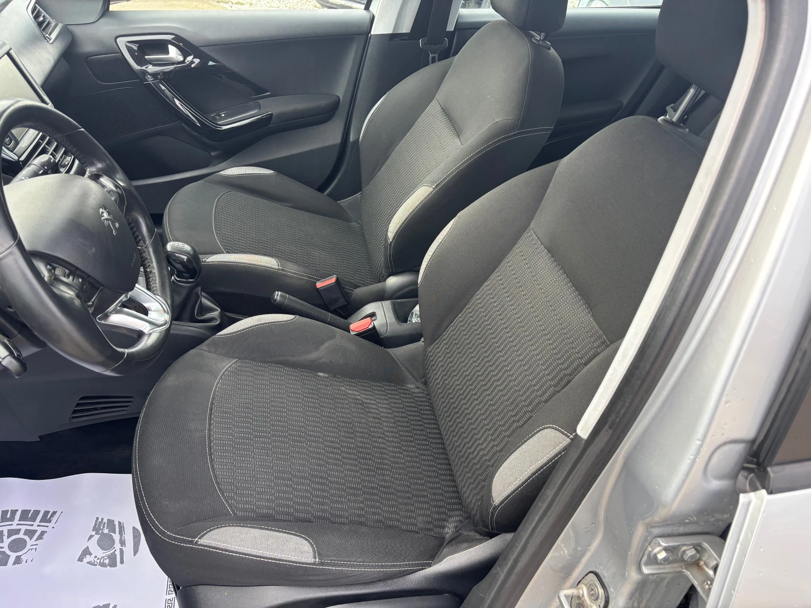 Peugeot 208 1.6 HDI / EURO 6 - изображение 7