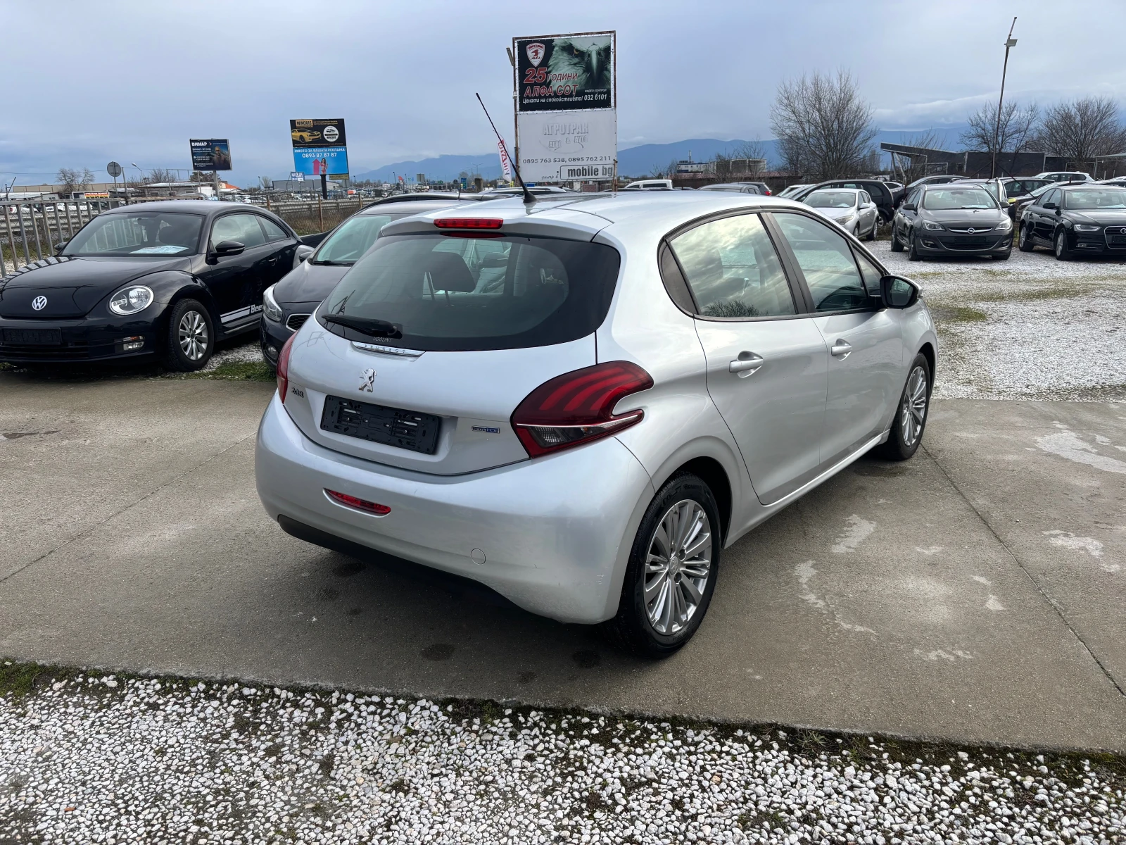 Peugeot 208 1.6 HDI / EURO 6 - изображение 3