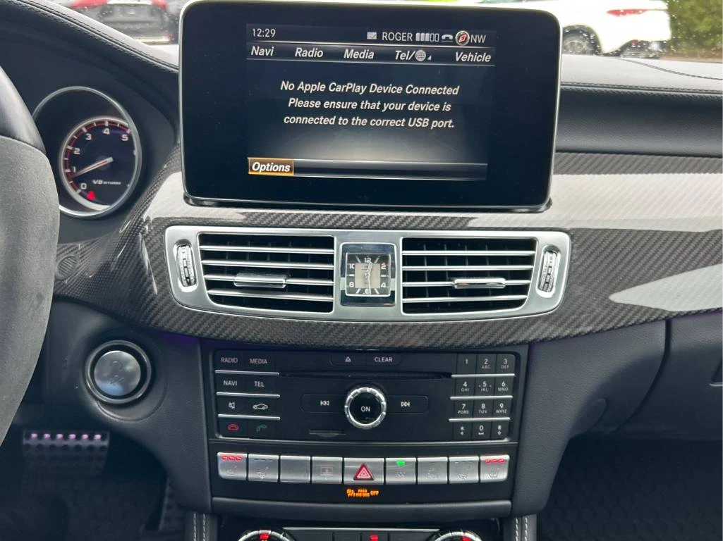 Mercedes-Benz CLS 63 AMG S * CARFAX* CARBON * Bang & Olufsen * CARPLAY, снимка 9 - Автомобили и джипове - 53897108