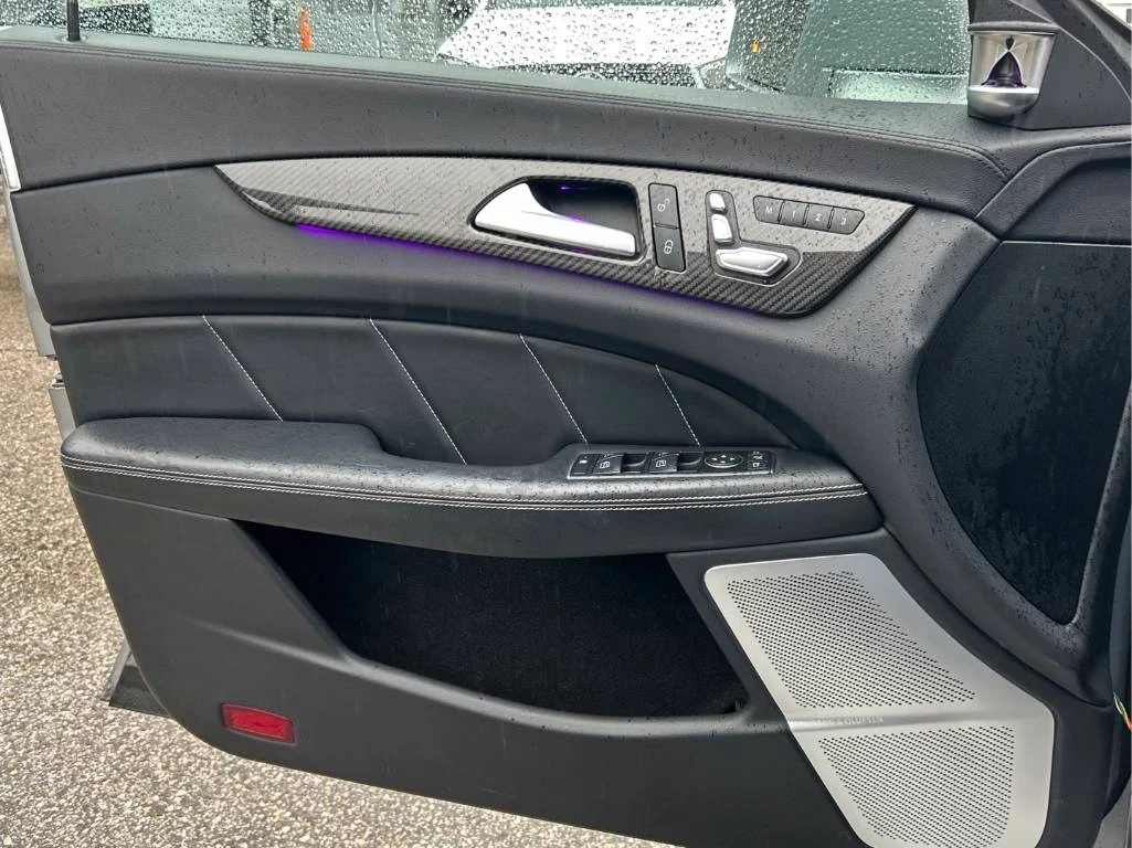 Mercedes-Benz CLS 63 AMG S * CARFAX* CARBON * Bang & Olufsen * CARPLAY, снимка 13 - Автомобили и джипове - 53897108