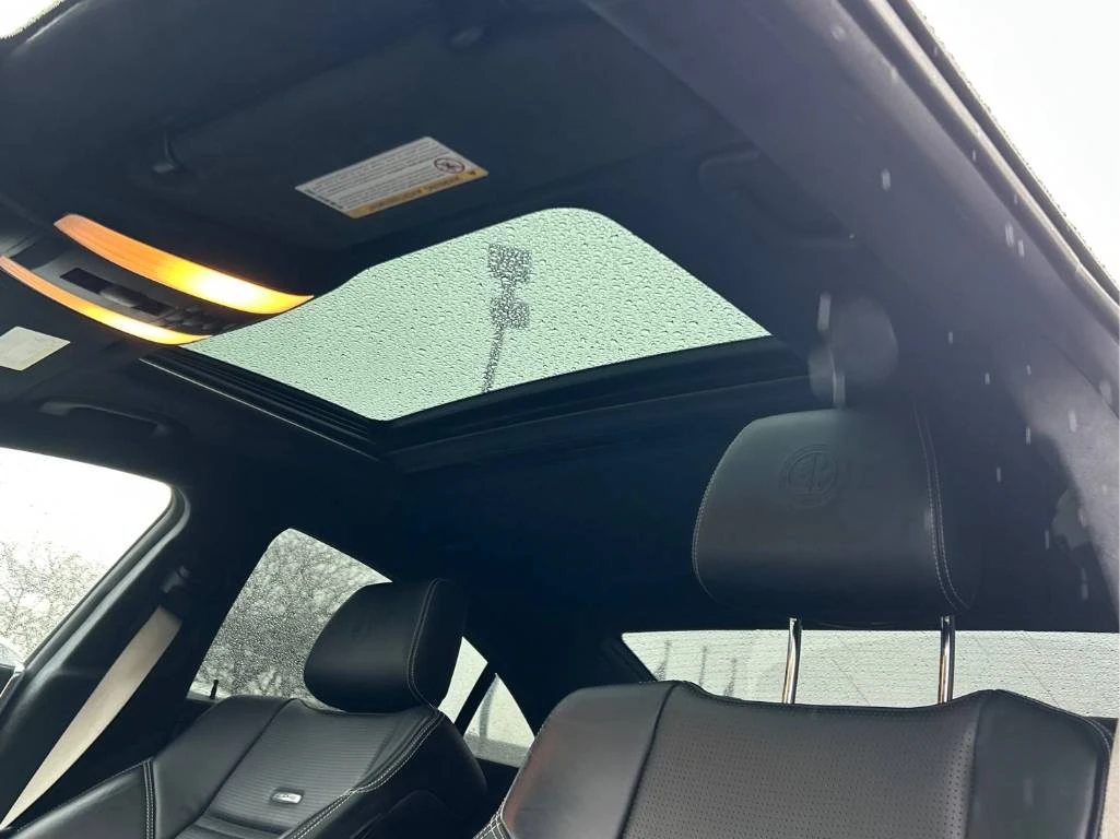 Mercedes-Benz CLS 63 AMG S * CARFAX* CARBON * Bang & Olufsen * CARPLAY, снимка 12 - Автомобили и джипове - 53897108