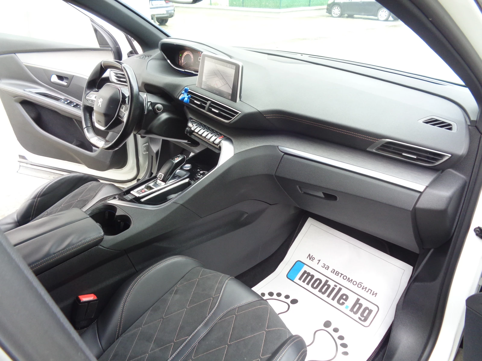 Peugeot 3008 2.0HDI-GT LINE-180-EAT8-FULL PACK-NAVI-AVTOMAT, снимка 11 - Автомобили и джипове - 54114017