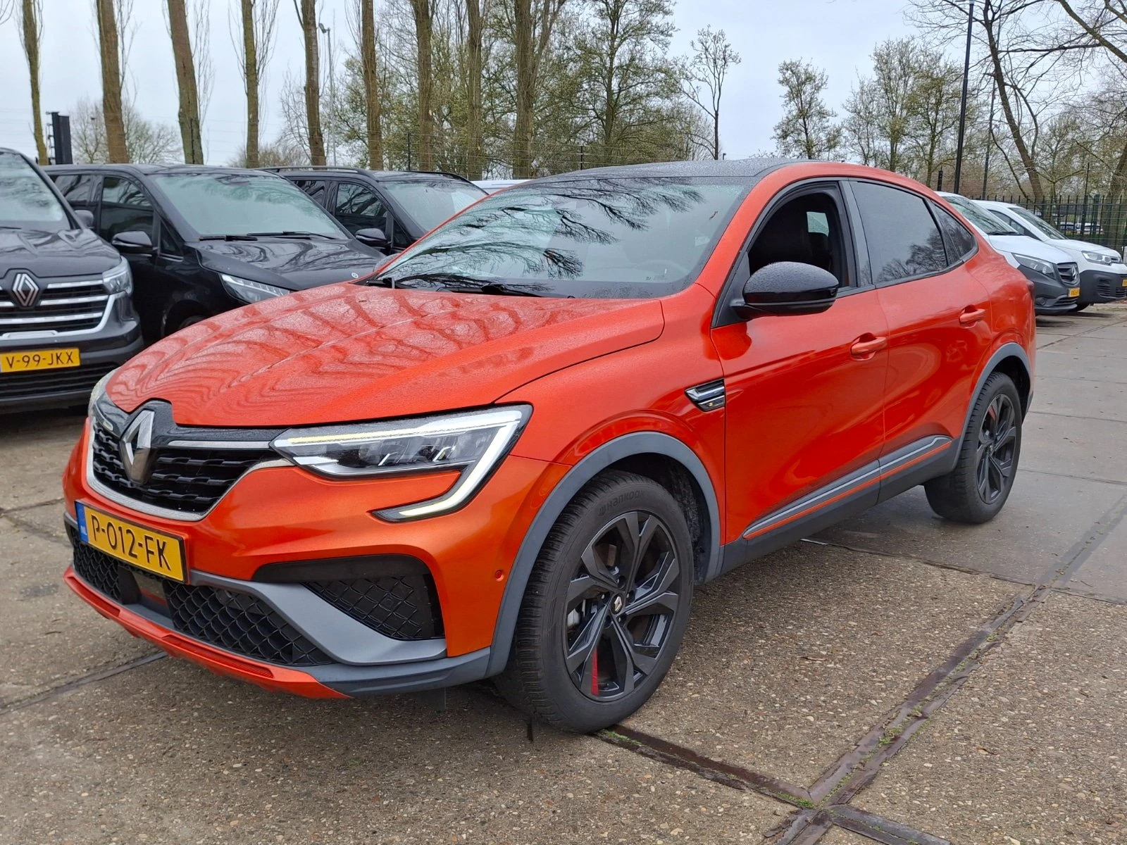 Renault Arkana 1.6 Zen - Hybrid, снимка 2 - Автомобили и джипове - 54120161