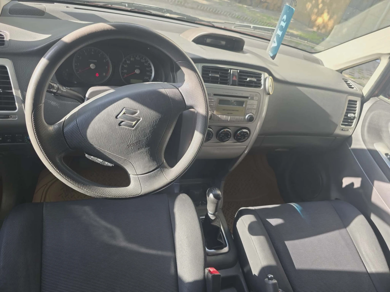 Suzuki Liana 1.6, снимка 11 - Автомобили и джипове - 54178352