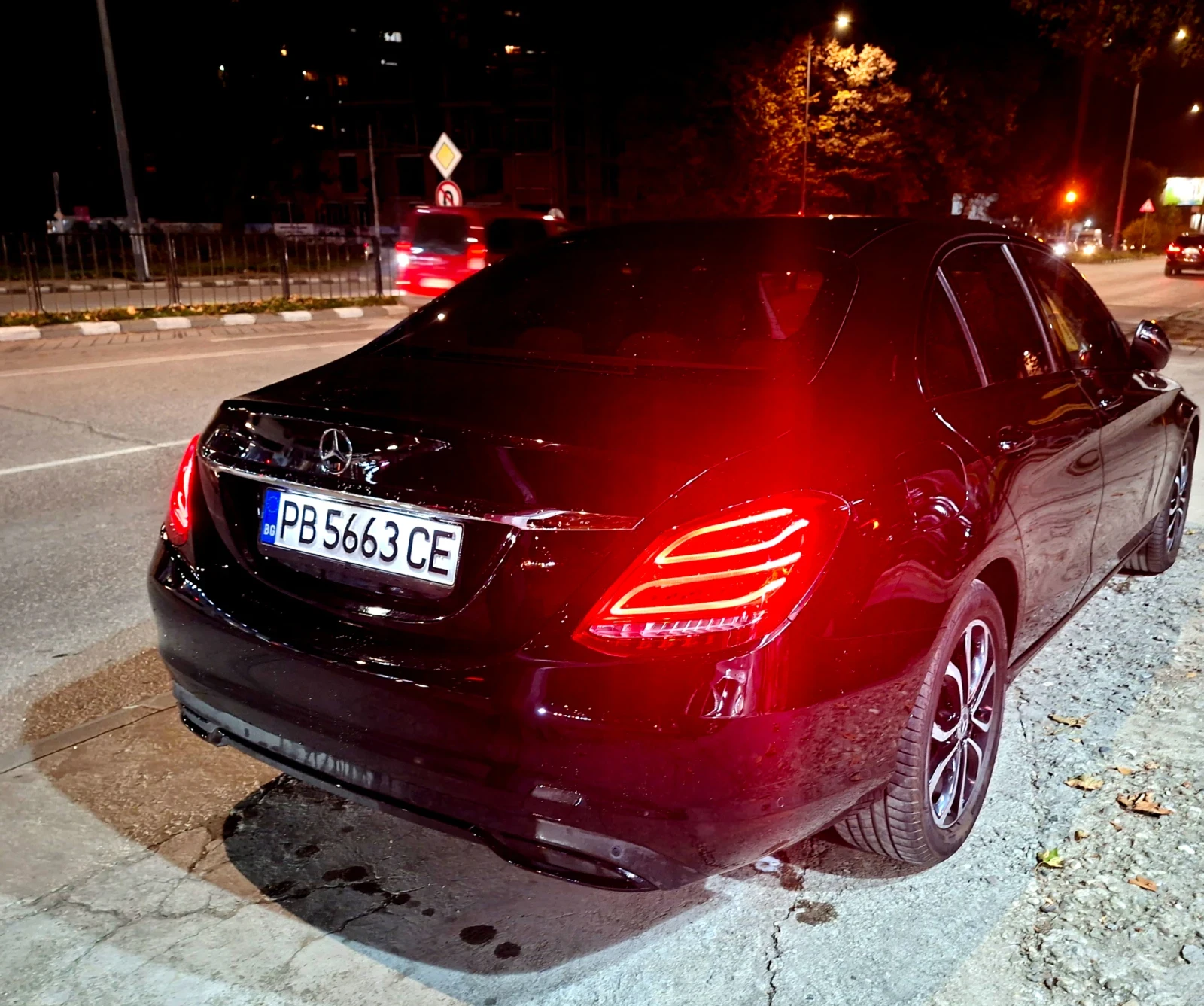 Mercedes-Benz C 220 W205 fullpack 2019, снимка 6 - Автомобили и джипове - 54318300