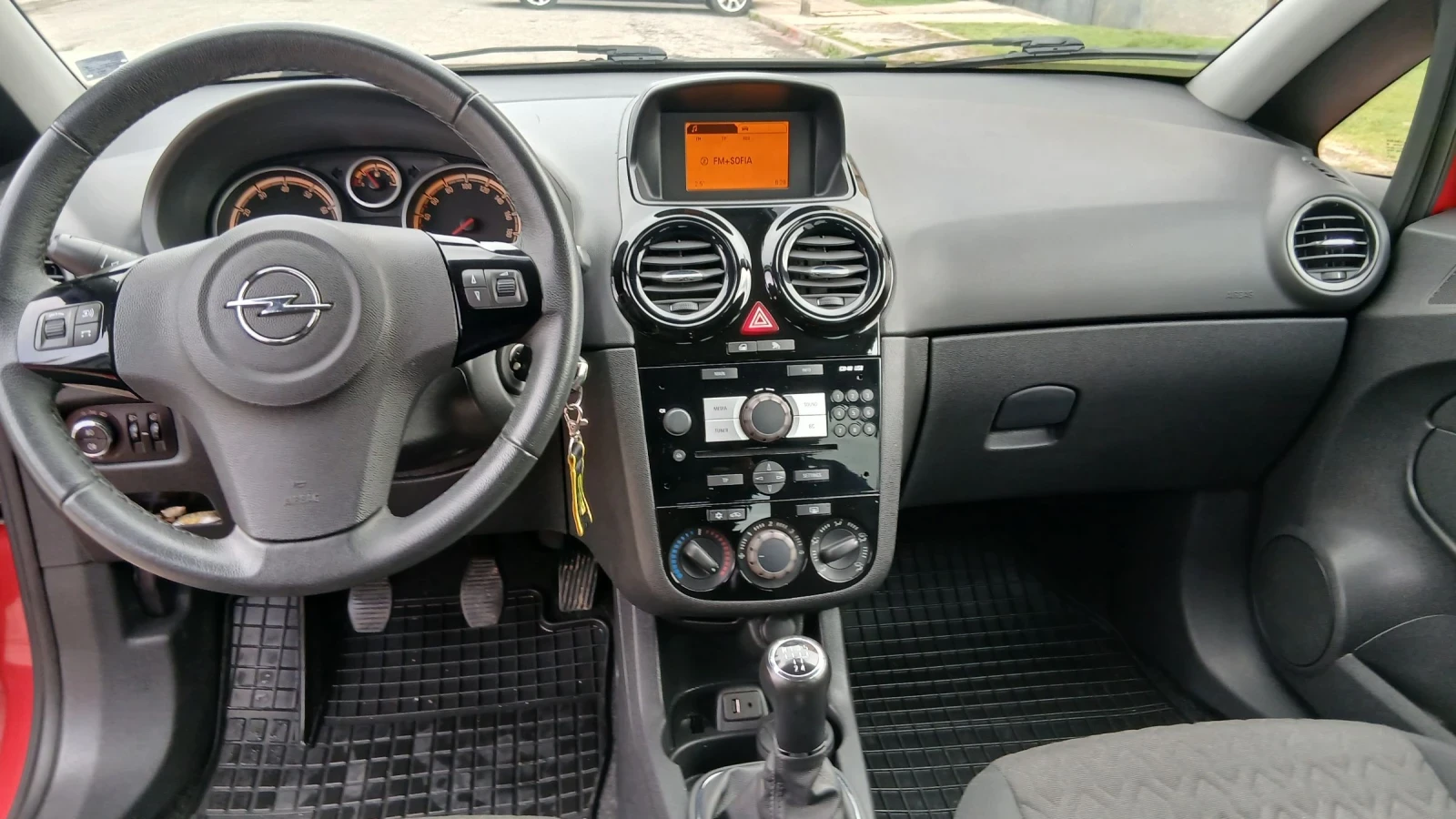 Opel Corsa 1.2 бензин EURO 5B, снимка 9 - Автомобили и джипове - 54384867