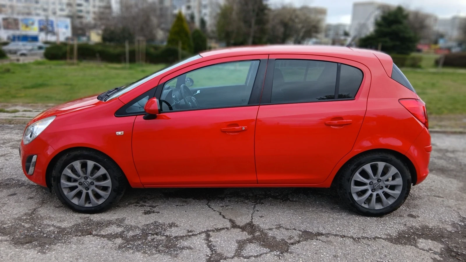 Opel Corsa 1.2 бензин EURO 5B, снимка 5 - Автомобили и джипове - 54384867
