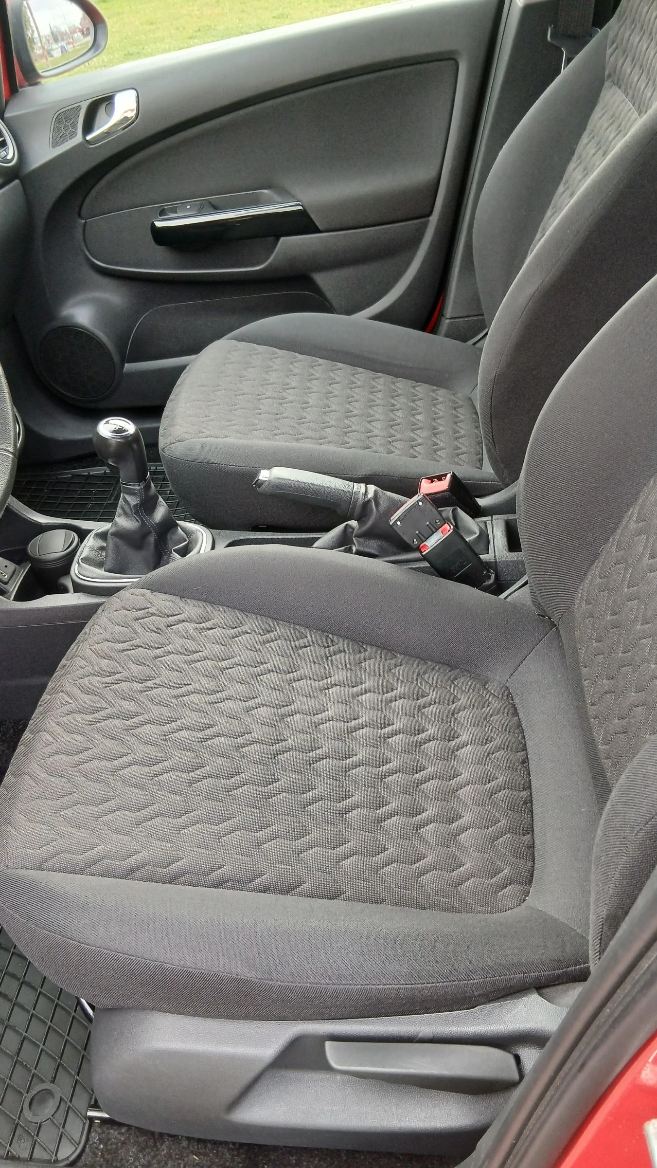 Opel Corsa 1.2 бензин EURO 5B, снимка 10 - Автомобили и джипове - 54384867