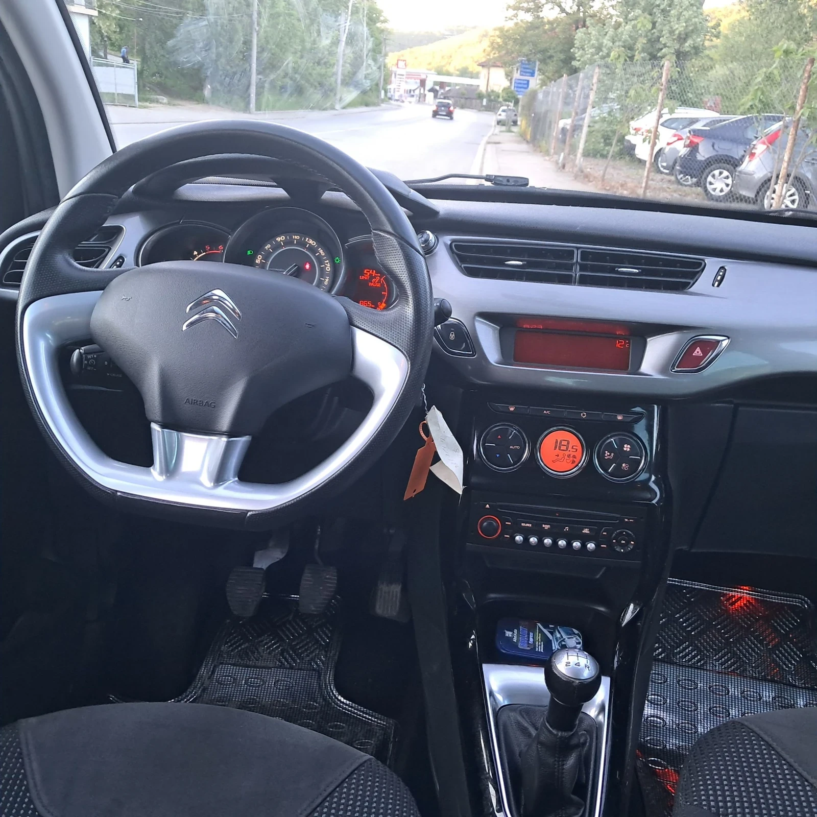 Citroen C3 Ексклозив 1.4HDI, снимка 14 - Автомобили и джипове - 54558830