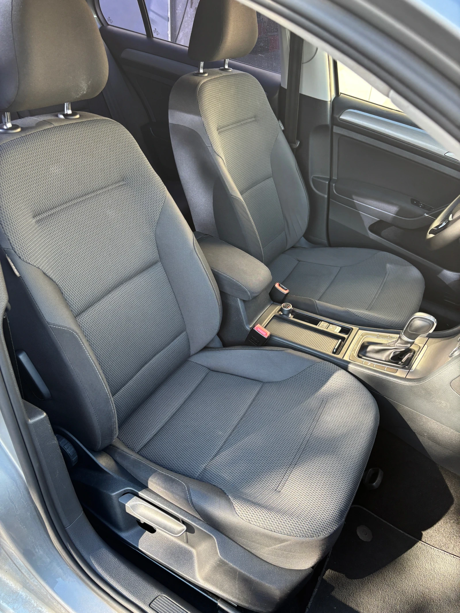 VW Golf, снимка 11 - Автомобили и джипове - 54693497