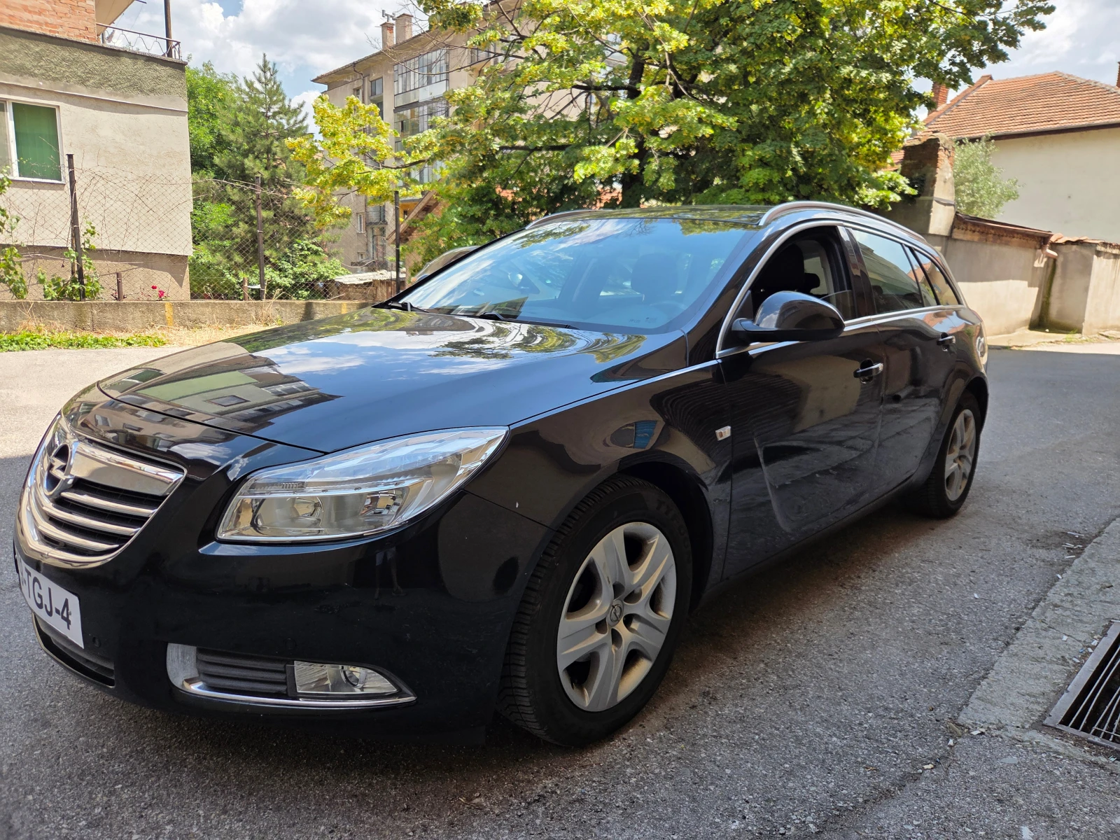 Opel Insignia, снимка 2 - Автомобили и джипове - 54987790