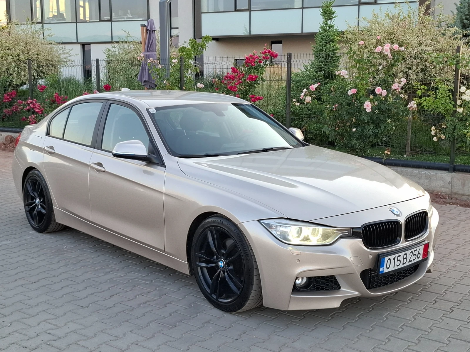 BMW 320 2.0D* (184кс)* * M-PAKET* * HOB BHOC* * , снимка 11 - Автомобили и джипове - 55072847