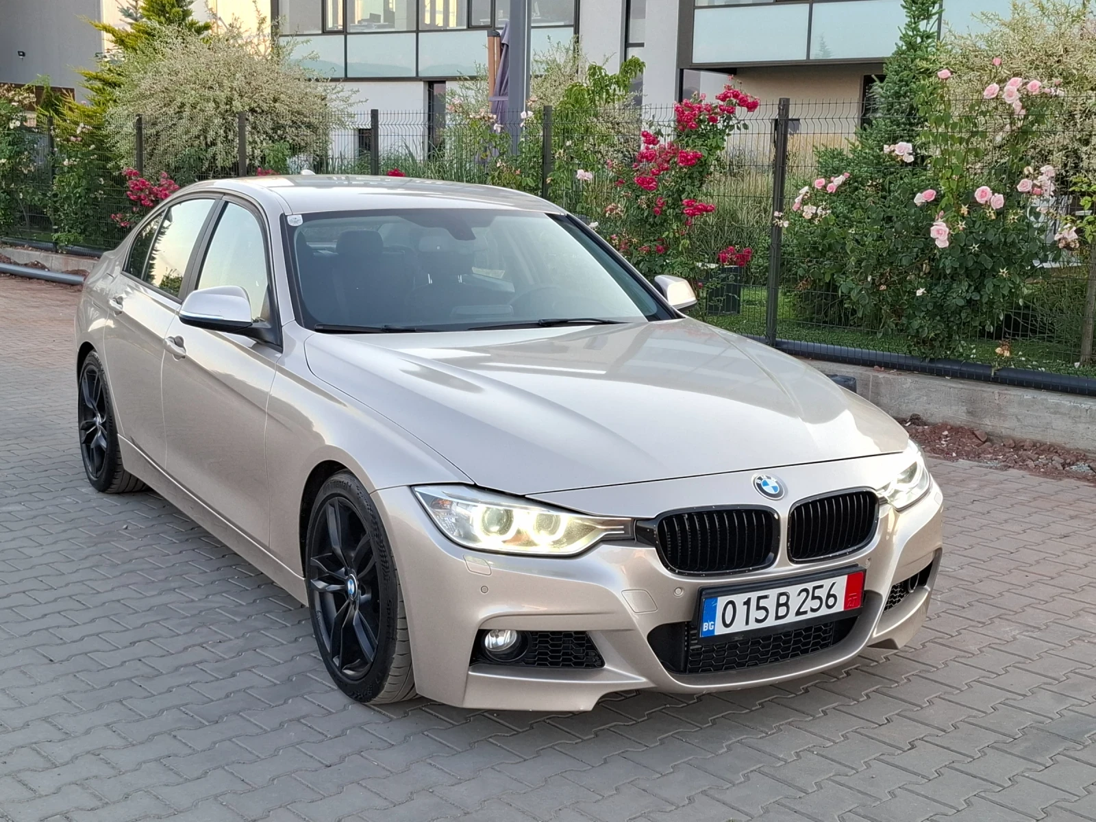 BMW 320 2.0D* (184кс)* * M-PAKET* * HOB BHOC* * , снимка 8 - Автомобили и джипове - 55072847