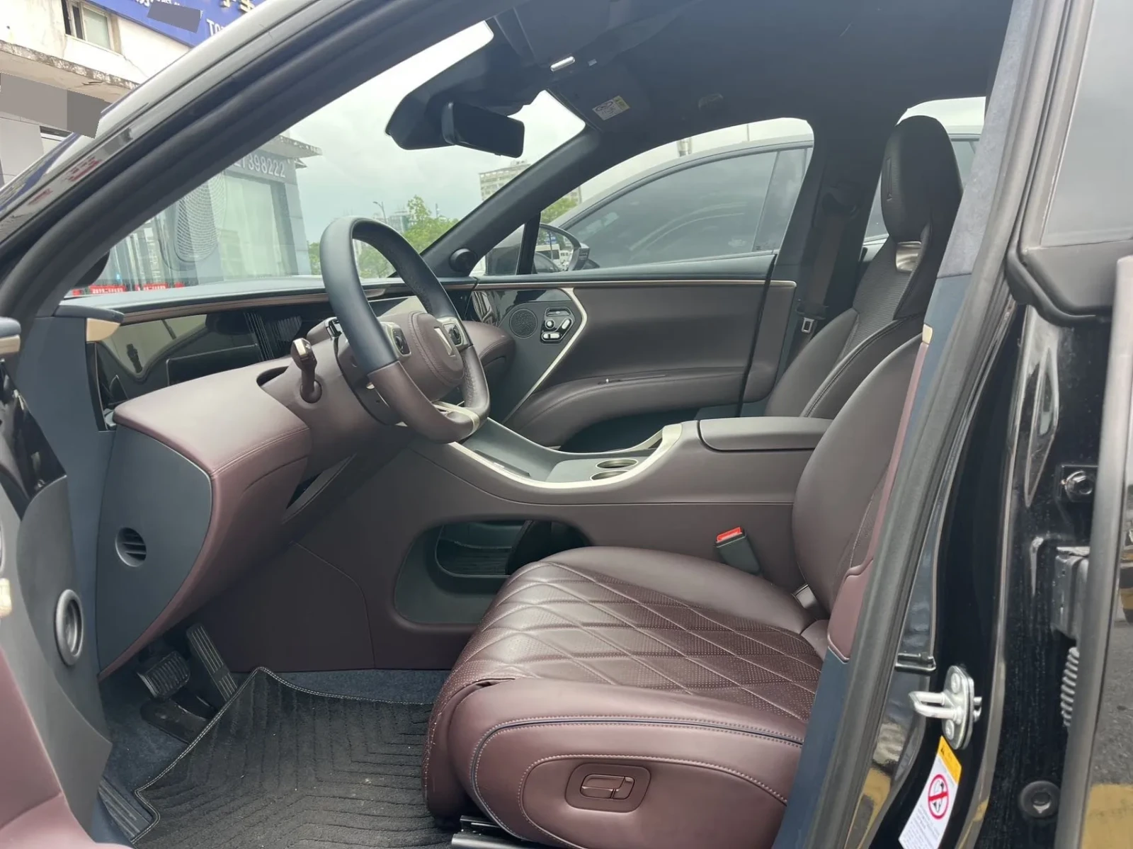 Avatr 11 AWD MAX Edition 116.79 kWh, снимка 7 - Автомобили и джипове - 55074064