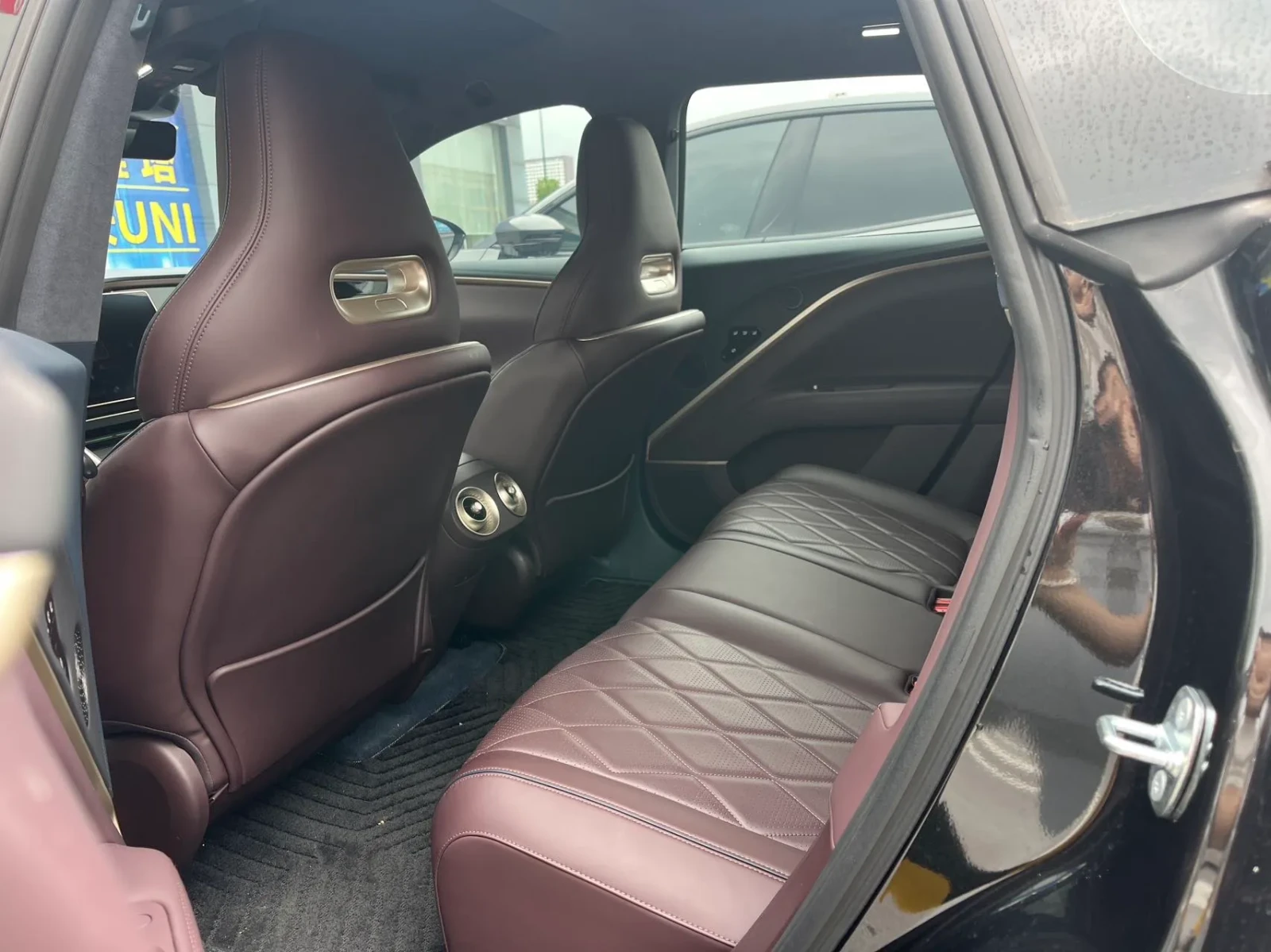 Avatr 11 AWD MAX Edition 116.79 kWh, снимка 9 - Автомобили и джипове - 55074064