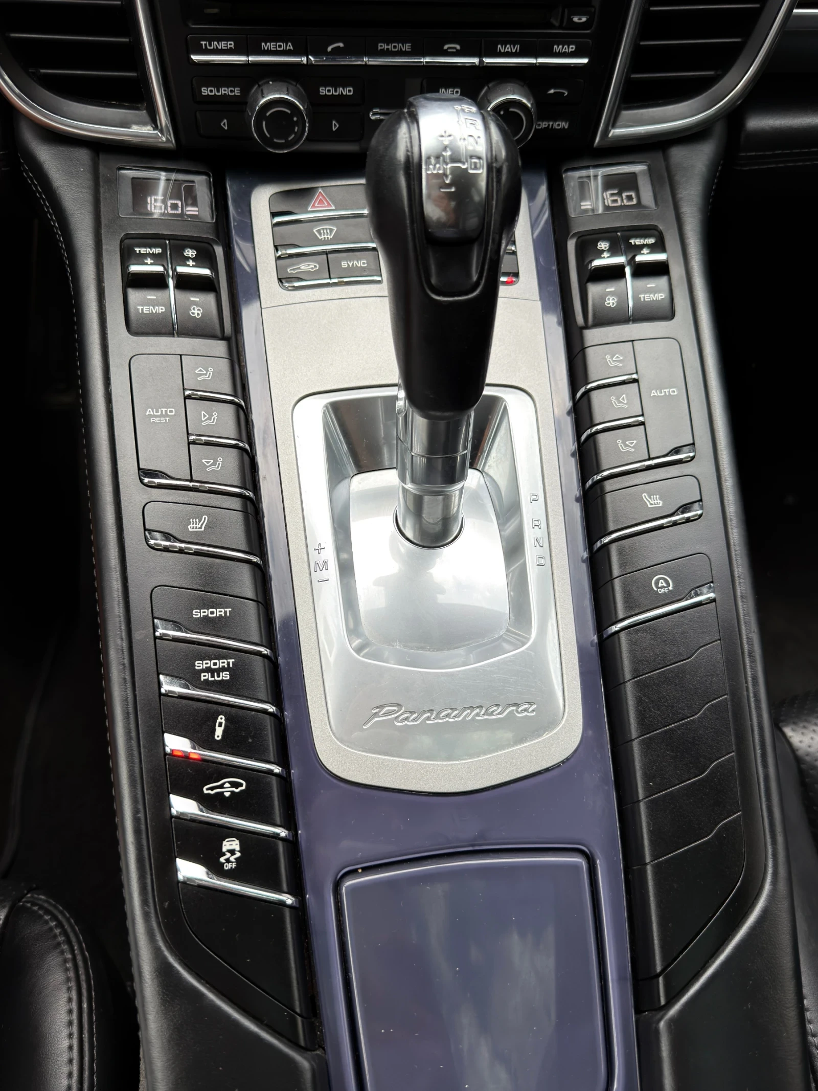 Porsche Panamera Facelift!Годишно Автокаско!Обслужен!, снимка 17 - Автомобили и джипове - 55290456