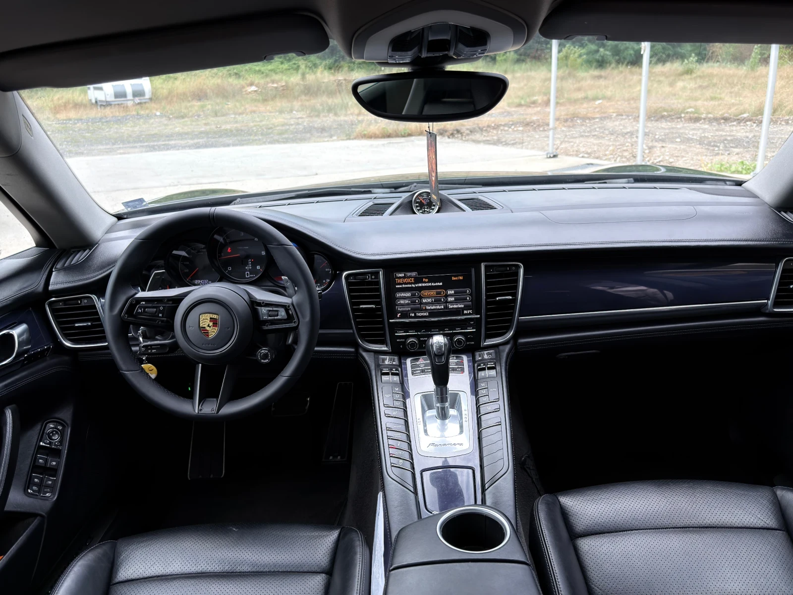 Porsche Panamera Facelift!Годишно Автокаско!Обслужен!, снимка 11 - Автомобили и джипове - 55290456