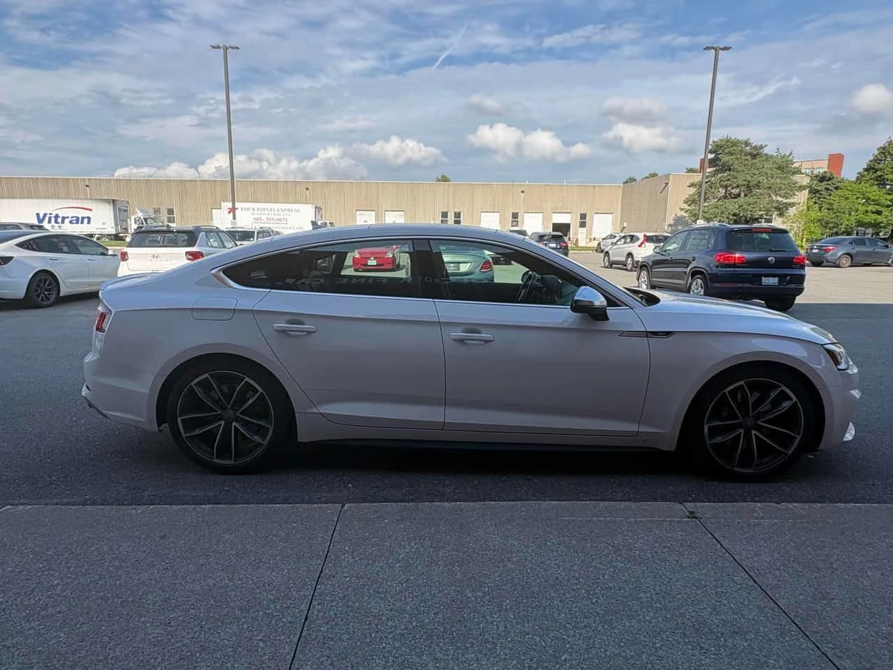 Audi S5 * Progressiv * ЛИЦЕНЗИРАН ДИЛЪР * CARFAX, снимка 3 - Автомобили и джипове - 55593341