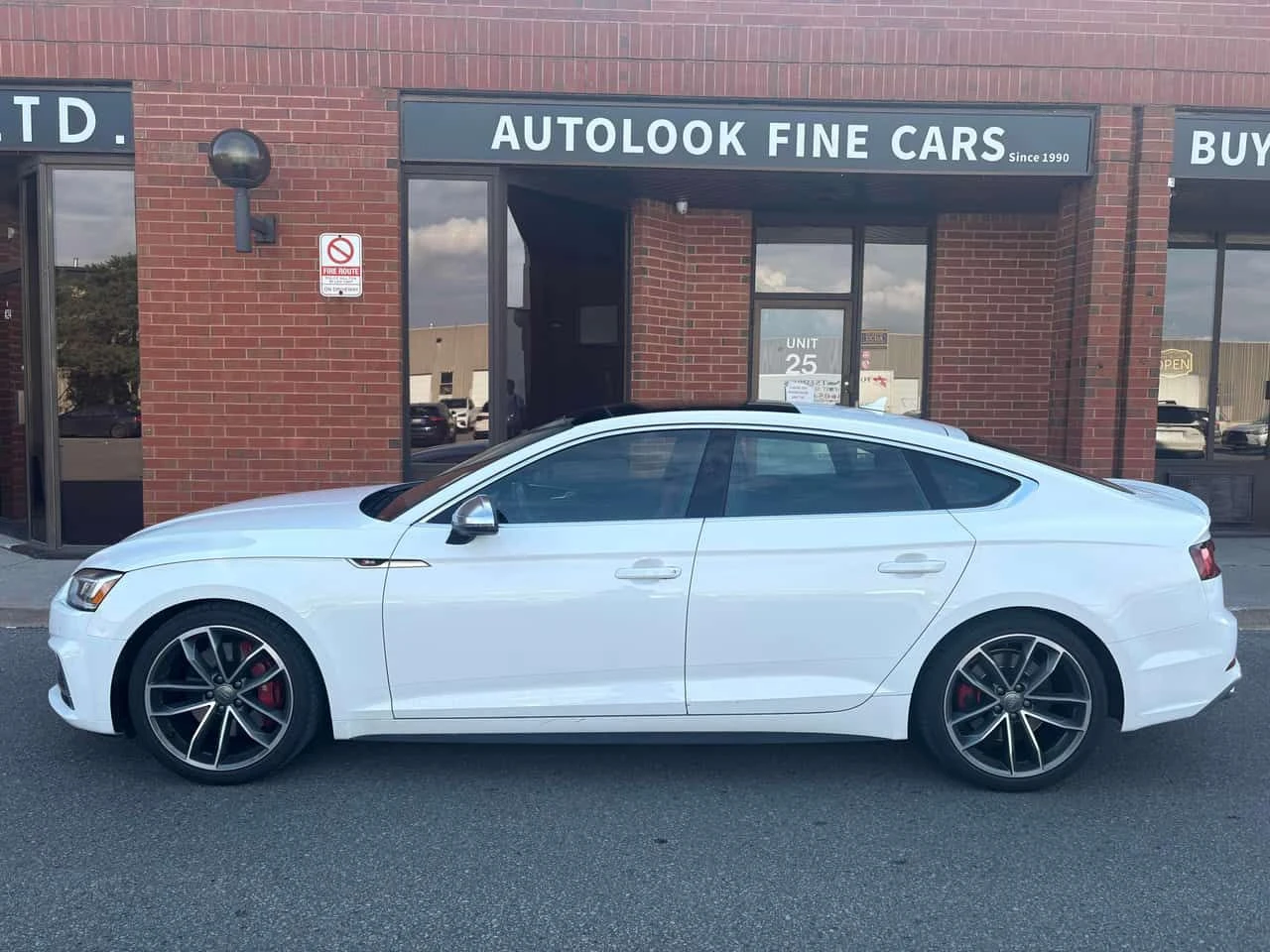 Audi S5 * Progressiv * ЛИЦЕНЗИРАН ДИЛЪР * CARFAX, снимка 15 - Автомобили и джипове - 55593341
