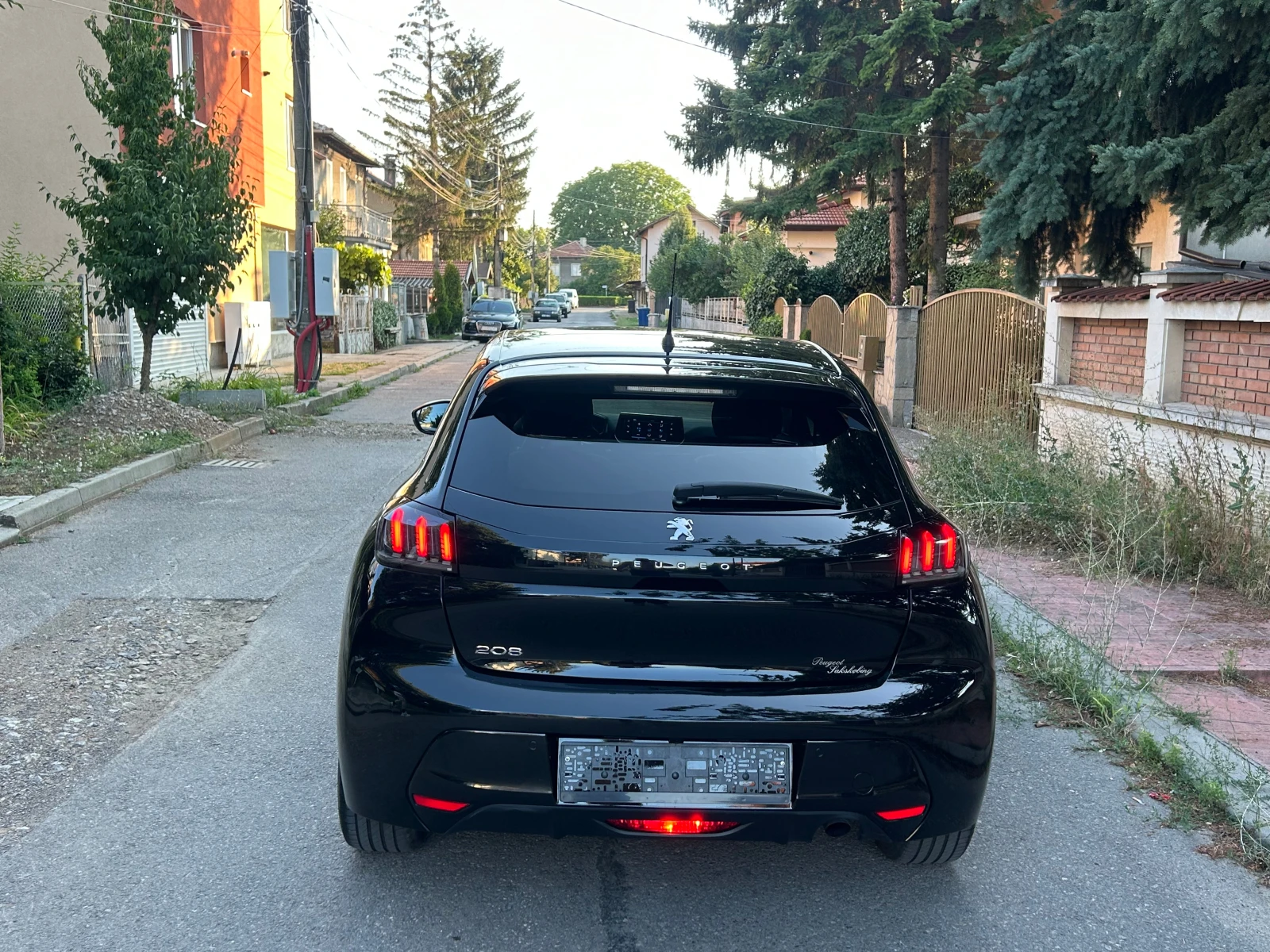 Peugeot 208 1, 6GT LINE BLUE HDI, снимка 5 - Автомобили и джипове - 55633413