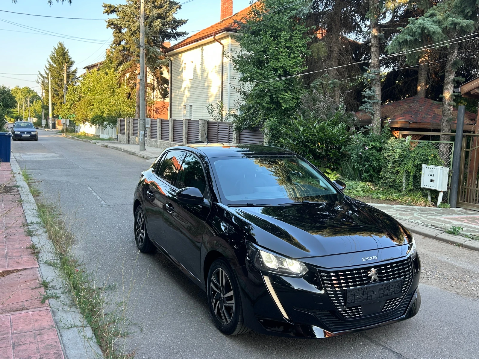 Peugeot 208 1, 6GT LINE BLUE HDI, снимка 3 - Автомобили и джипове - 55633413