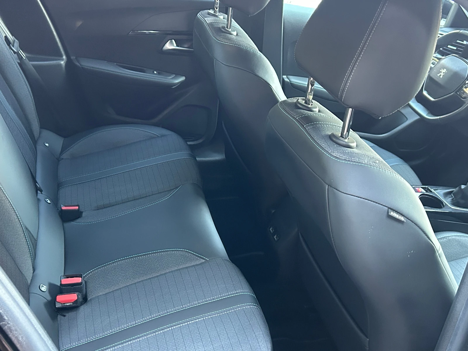 Peugeot 208 1, 6GT LINE BLUE HDI, снимка 11 - Автомобили и джипове - 55633413
