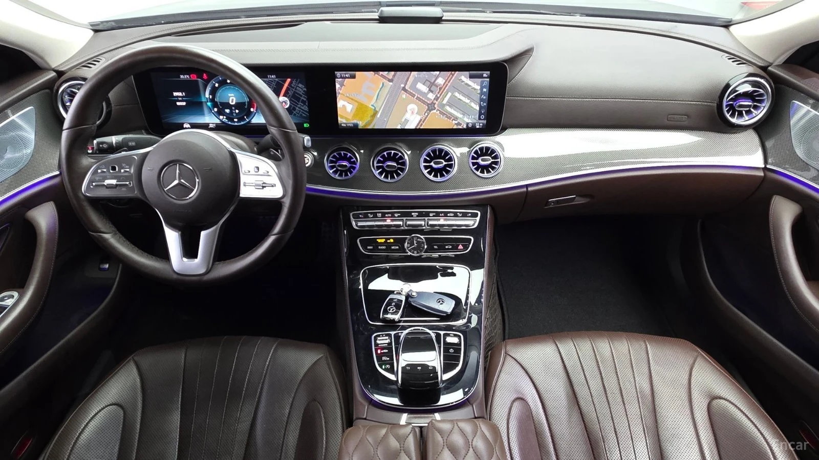 Mercedes-Benz CLS 400 d* 4MATIC* AMG-LINE* DISTRONIC* 360CAM* BURMESTER*, снимка 6 - Автомобили и джипове - 55642534