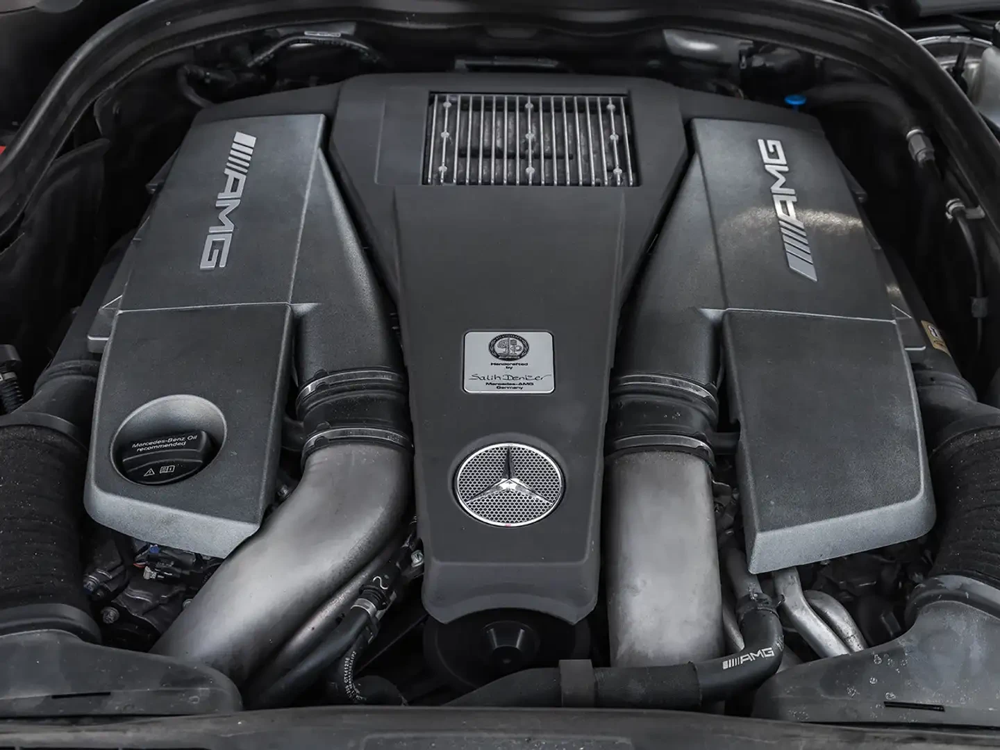 Mercedes-Benz CLS 63 AMG (C218 facelift, 2014) CLS 63 S 4MATIC, снимка 5 - Автомобили и джипове - 55659130