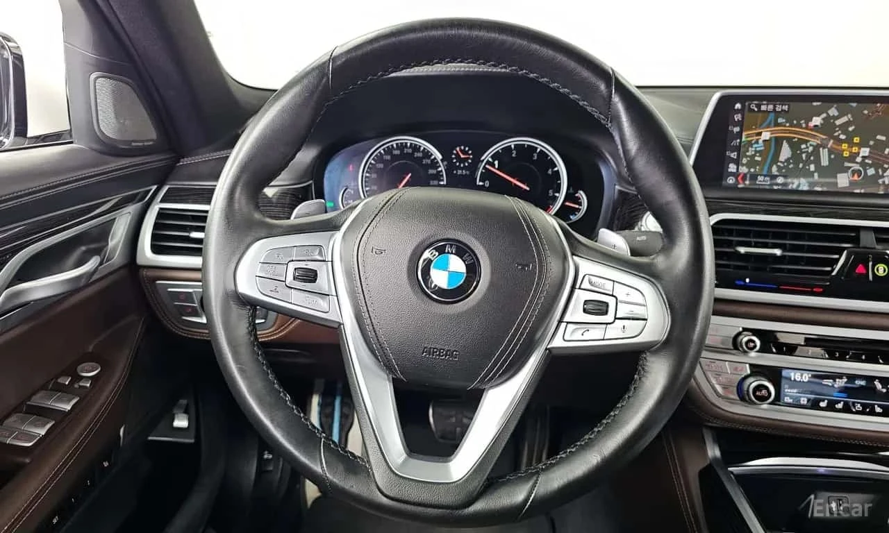 BMW 740 * 740d xDrive M Sport * ЦЕНА ДО БГ, снимка 9 - Автомобили и джипове - 55789992