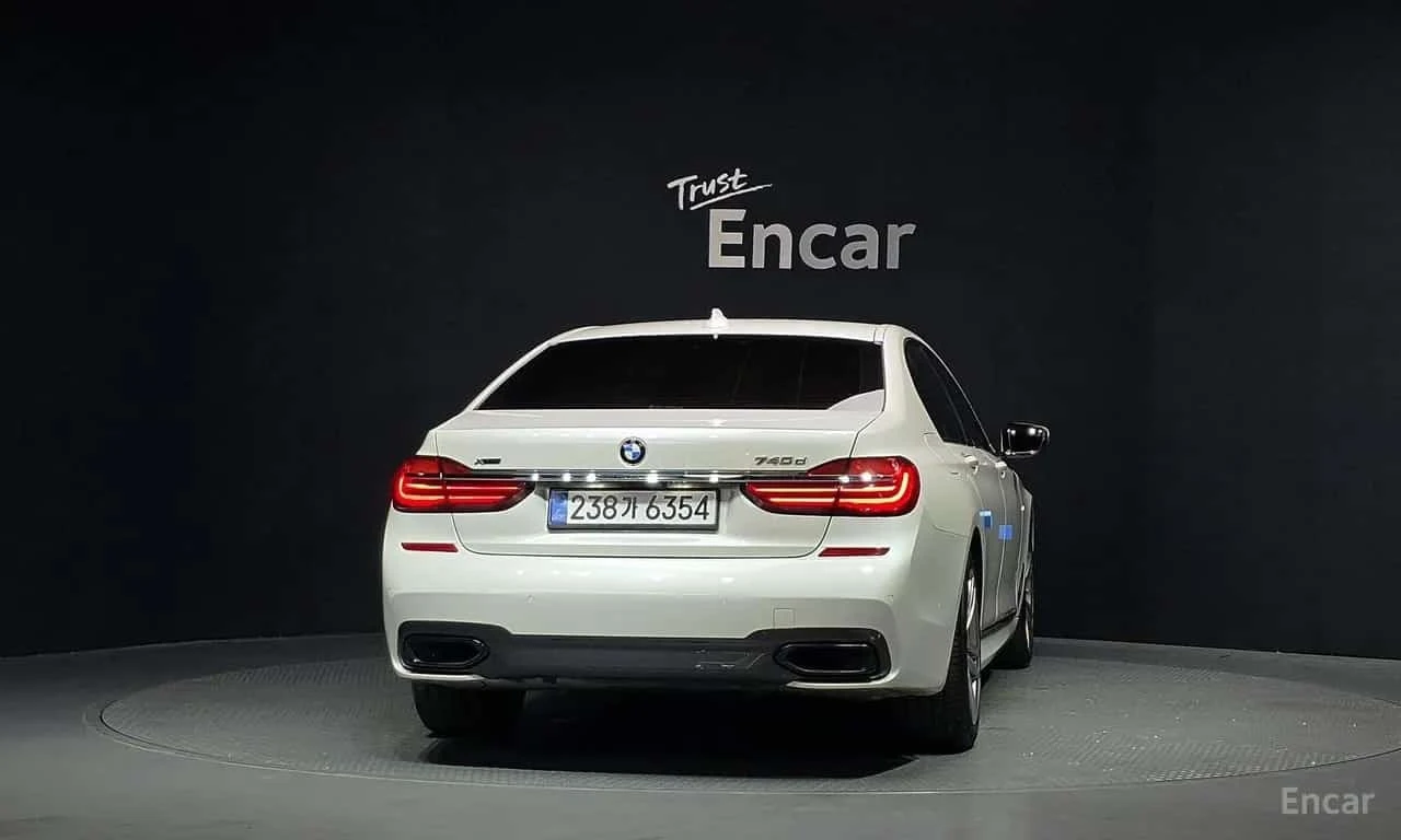 BMW 740 * 740d xDrive M Sport * ЦЕНА ДО БГ, снимка 4 - Автомобили и джипове - 55789992