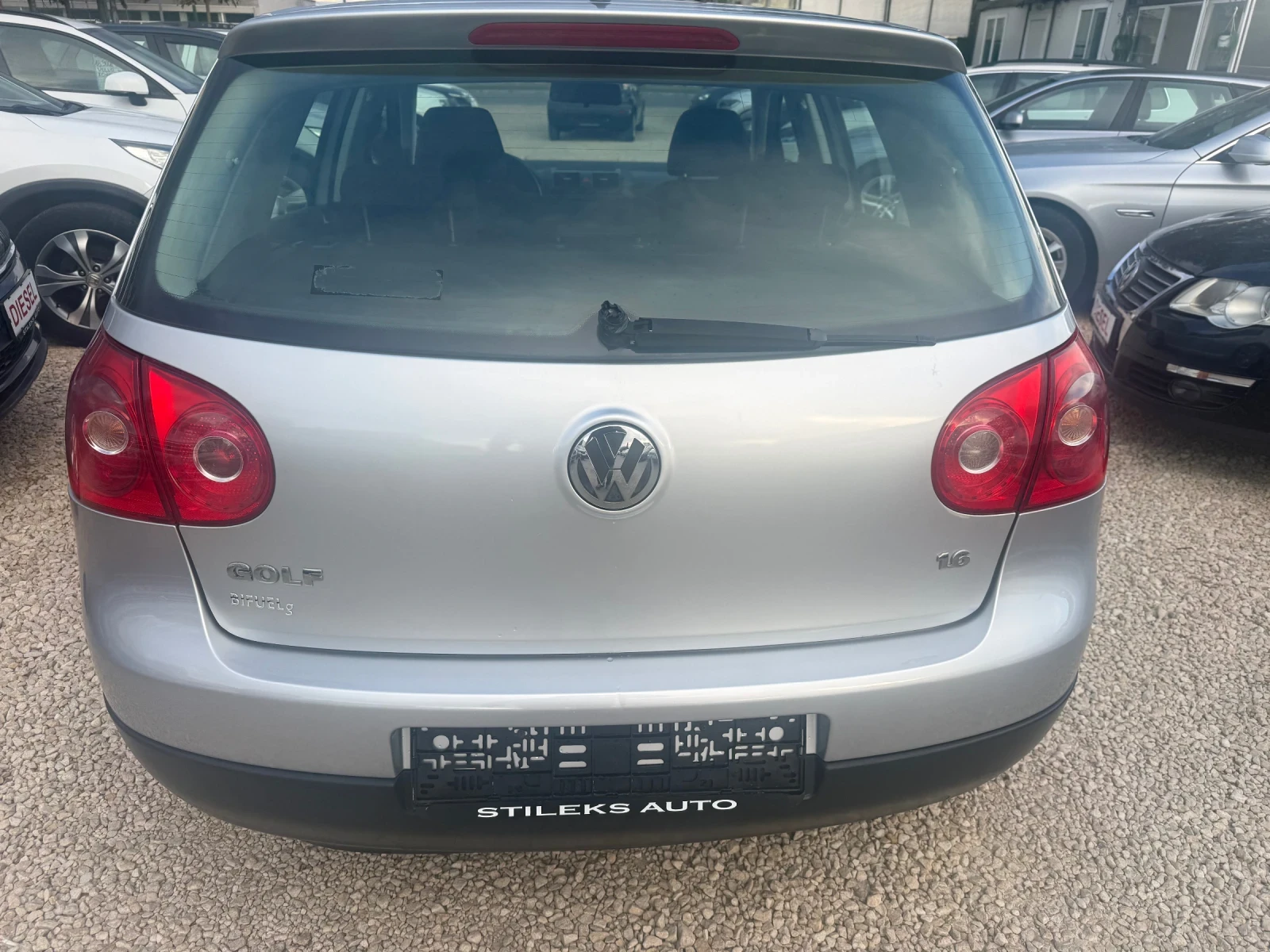 VW Golf 1.6-Газ/Бензин-Италия, снимка 5 - Автомобили и джипове - 56242077