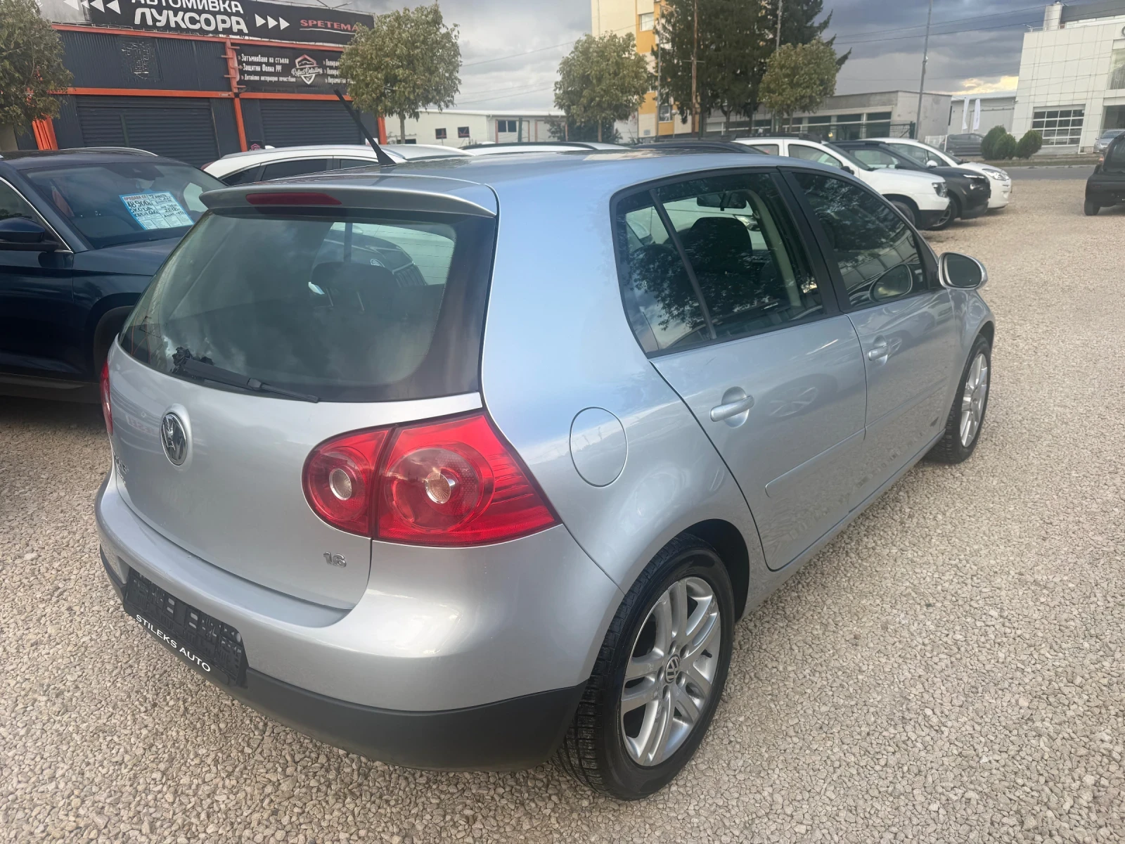 VW Golf 1.6-Газ/Бензин-Италия, снимка 4 - Автомобили и джипове - 56242077