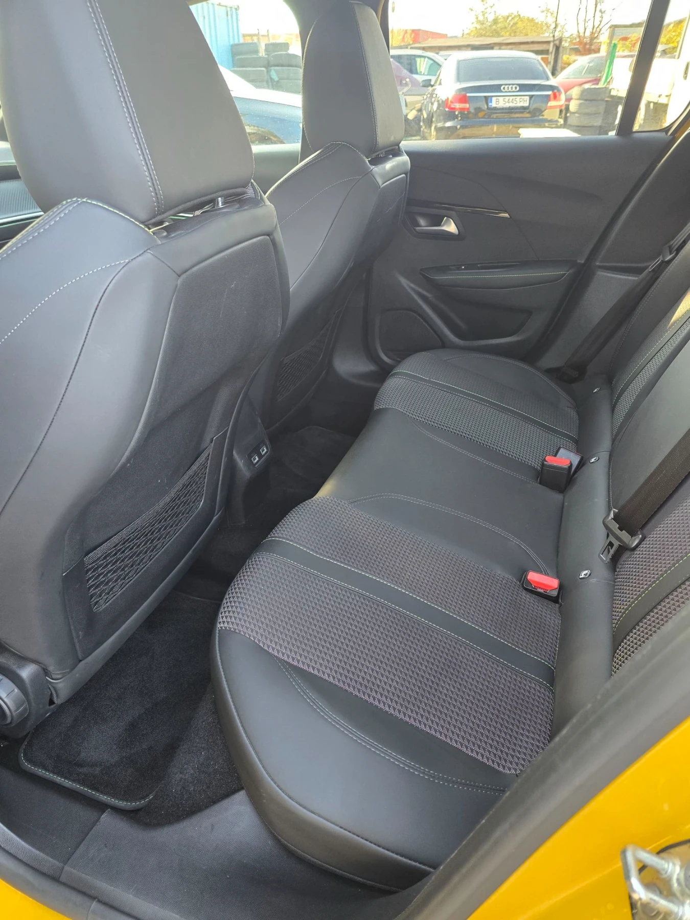 Peugeot 208 GT, снимка 12 - Автомобили и джипове - 56599787