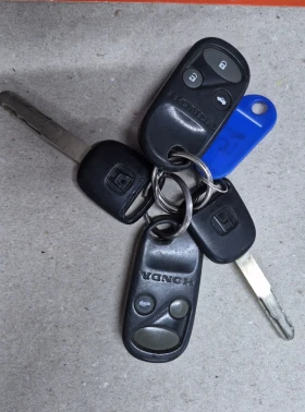 Honda Cr-v 2.0i AВТОМАТИК 150К КМ - 3800 € / 7432.15 лв. - 59745361 7