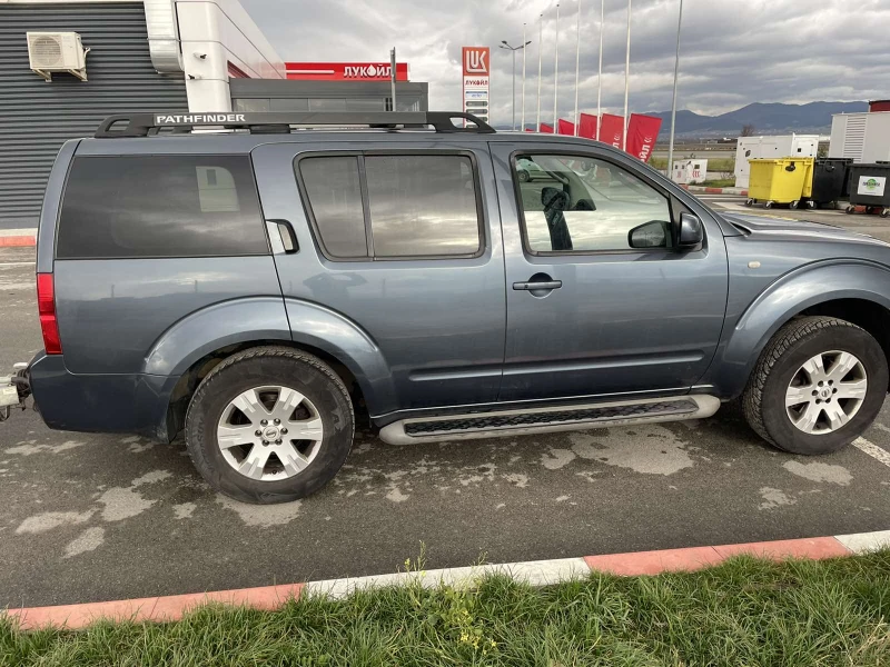 Nissan Pathfinder, снимка 3 - Автомобили и джипове - 48188468