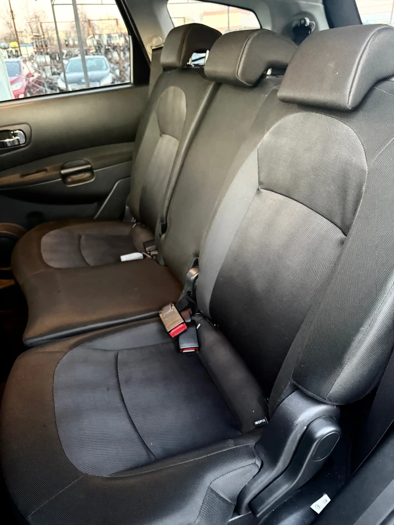 Nissan Qashqai 2.0i 4х4 7места Швейцария, снимка 14 - Автомобили и джипове - 53087122
