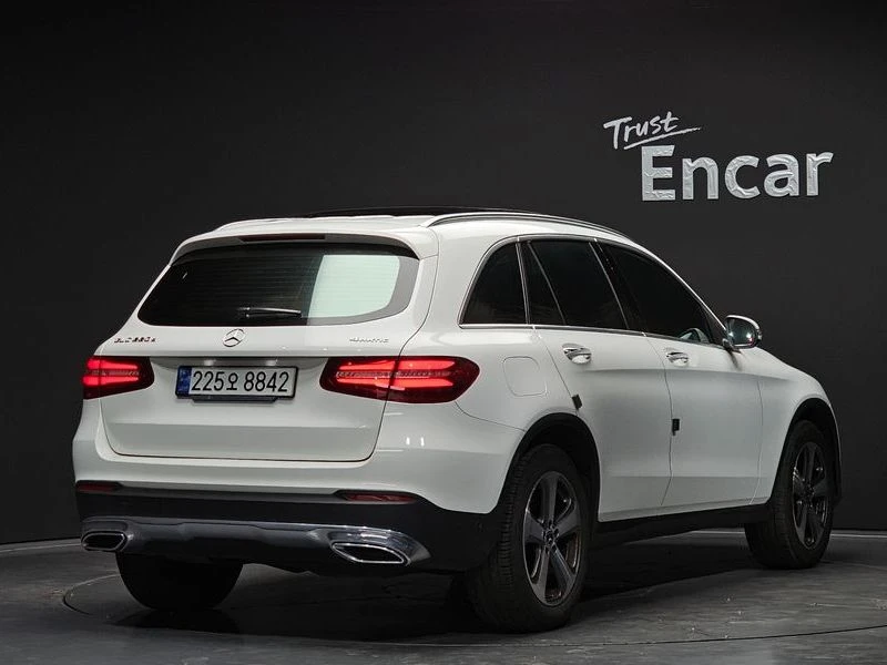 Mercedes-Benz GLC GLC220 d 4MATIC Premium| 170к.с.| ВКЛ.ТЕХНОТЕСТ, снимка 2 - Автомобили и джипове - 55222035