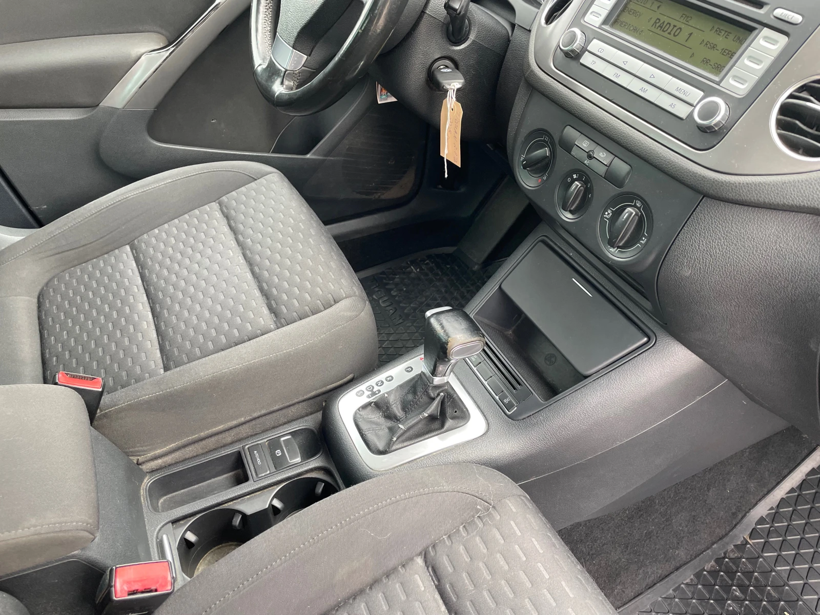 VW Tiguan 2.0TDI 4X4 SUISS - изображение 7