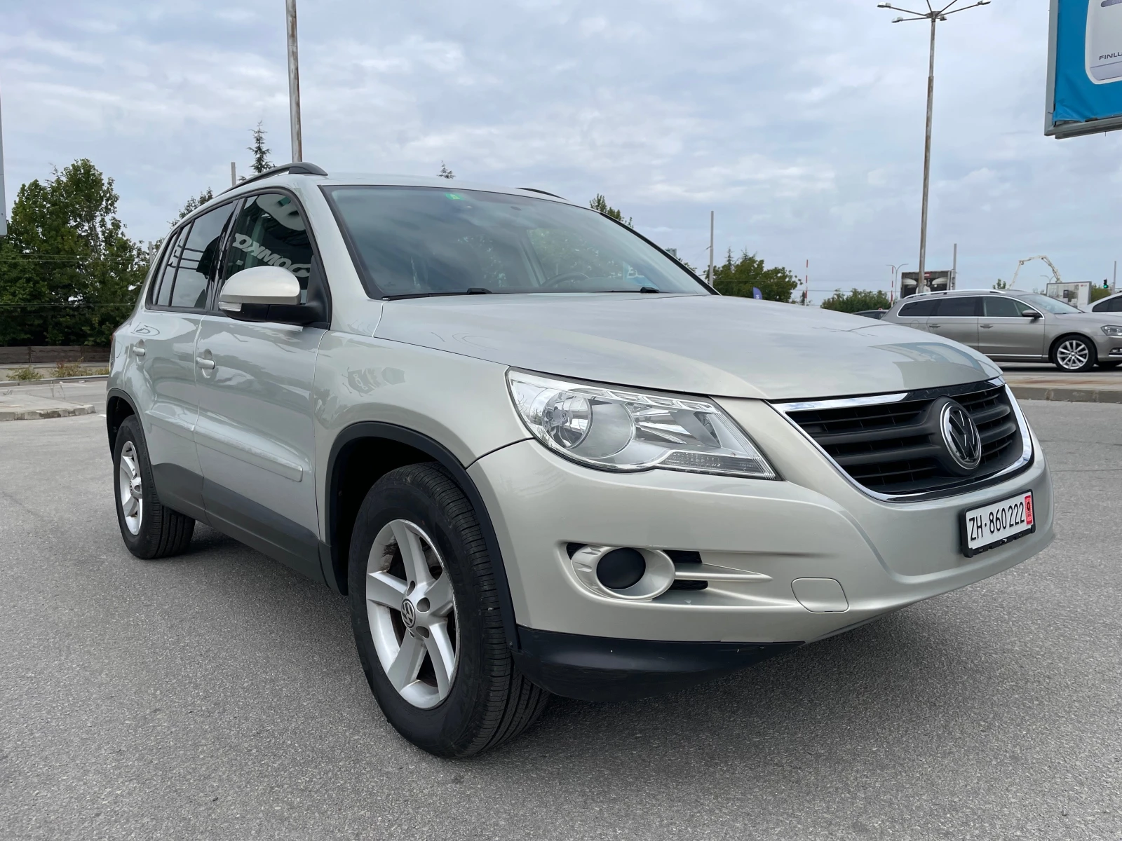 VW Tiguan 2.0TDI 4X4 SUISS - изображение 3