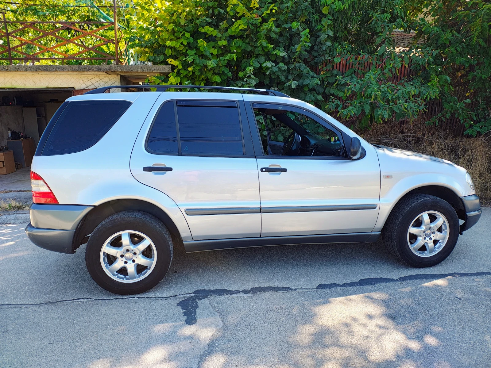 Mercedes-Benz ML 230 2.3i - изображение 2