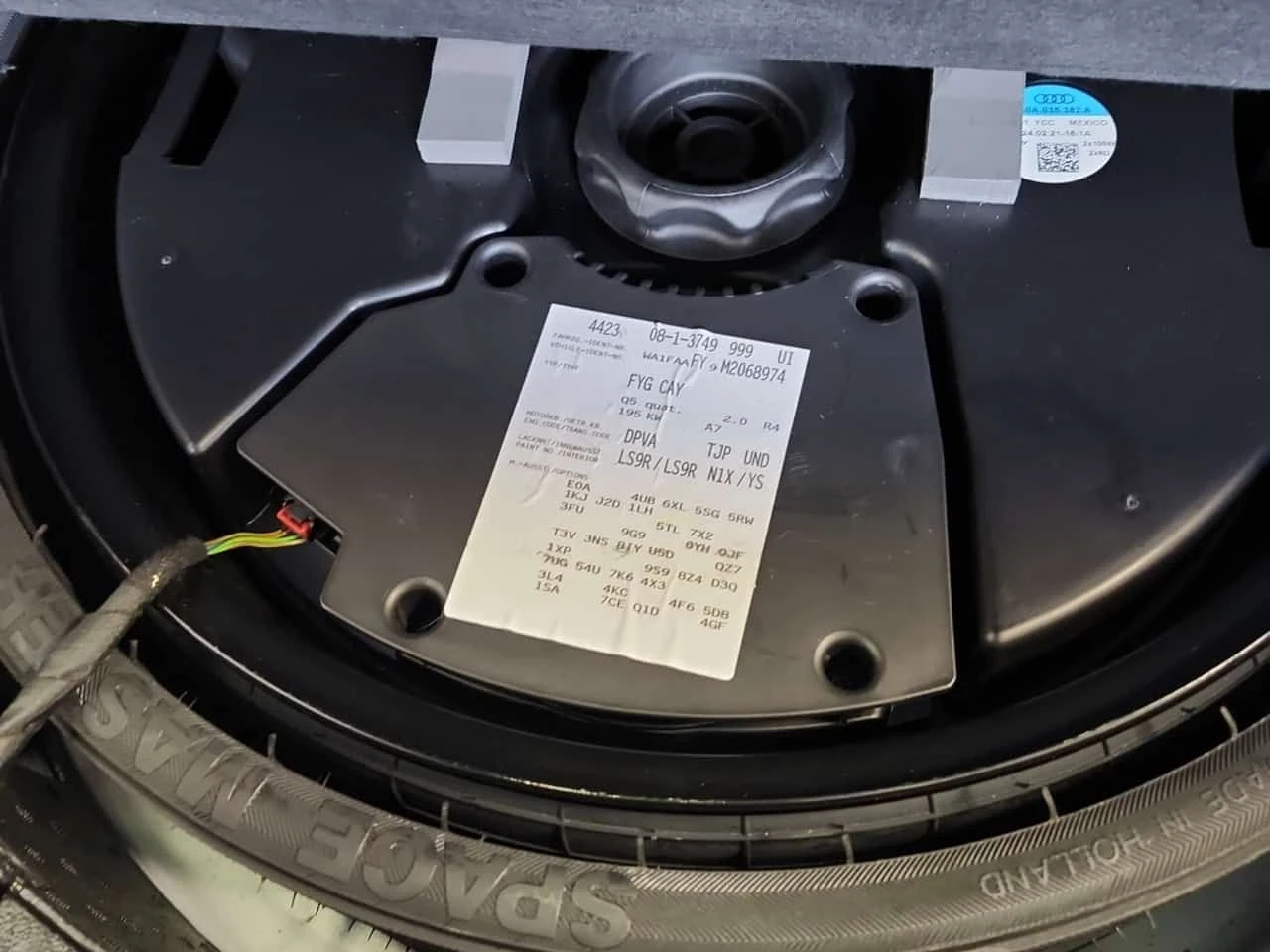 Audi Q5 * TECHNICK* 360 КАМЕРА* 2 КЛЮЧА* ПОДГРЕВИ* ОБДУХВА, снимка 16 - Автомобили и джипове - 53831485