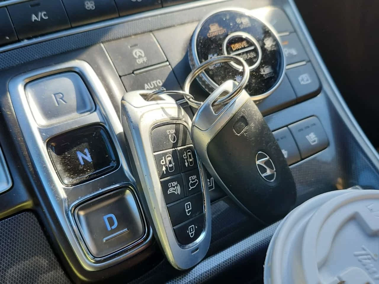 Hyundai Santa fe * ULTIMATE CALLIGRAPHY * ПОДГРЕВ/ОБДУХВАНЕ* ПАНО* , снимка 8 - Автомобили и джипове - 54112707