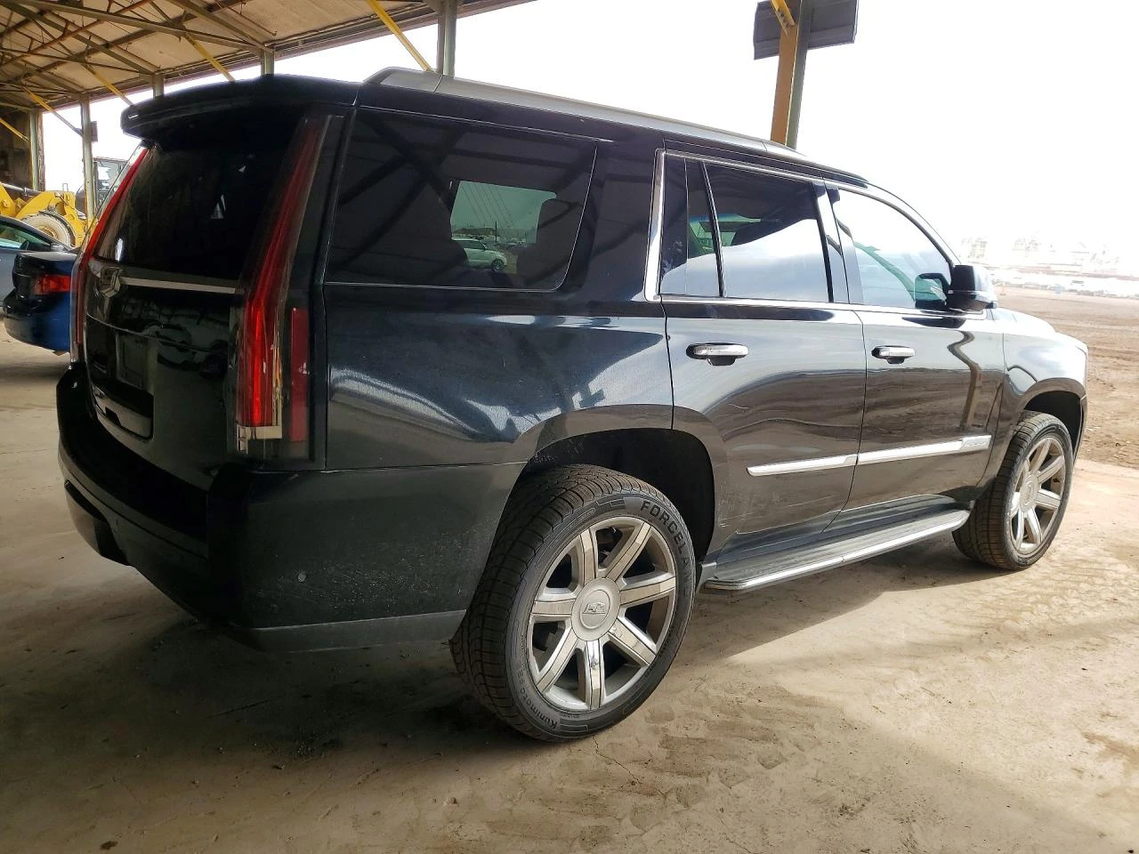 Cadillac Escalade LUXURY| AWD| ����� �� ������ | Mobile.bg � ����������� 3