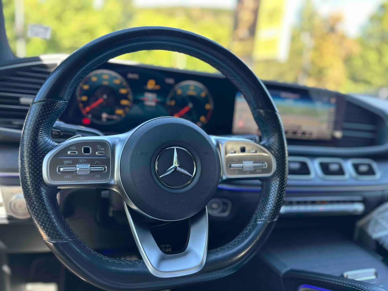 Mercedes-Benz GLE 400 AMG 4M/ PANO/CAMERA, снимка 11 - Автомобили и джипове - 55976413