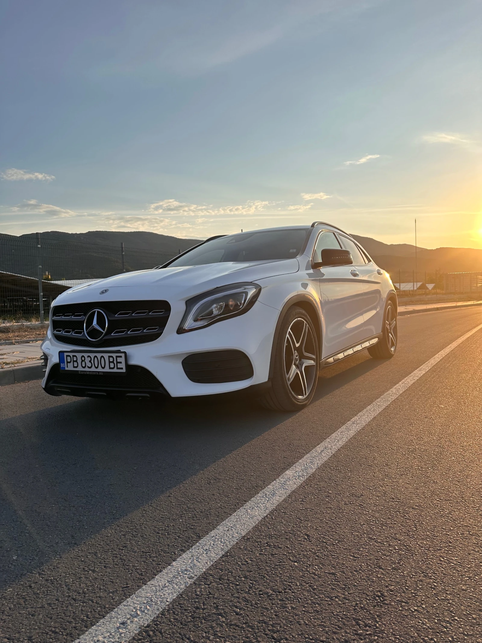 Mercedes-Benz GLA 200, снимка 2 - Автомобили и джипове - 56143220