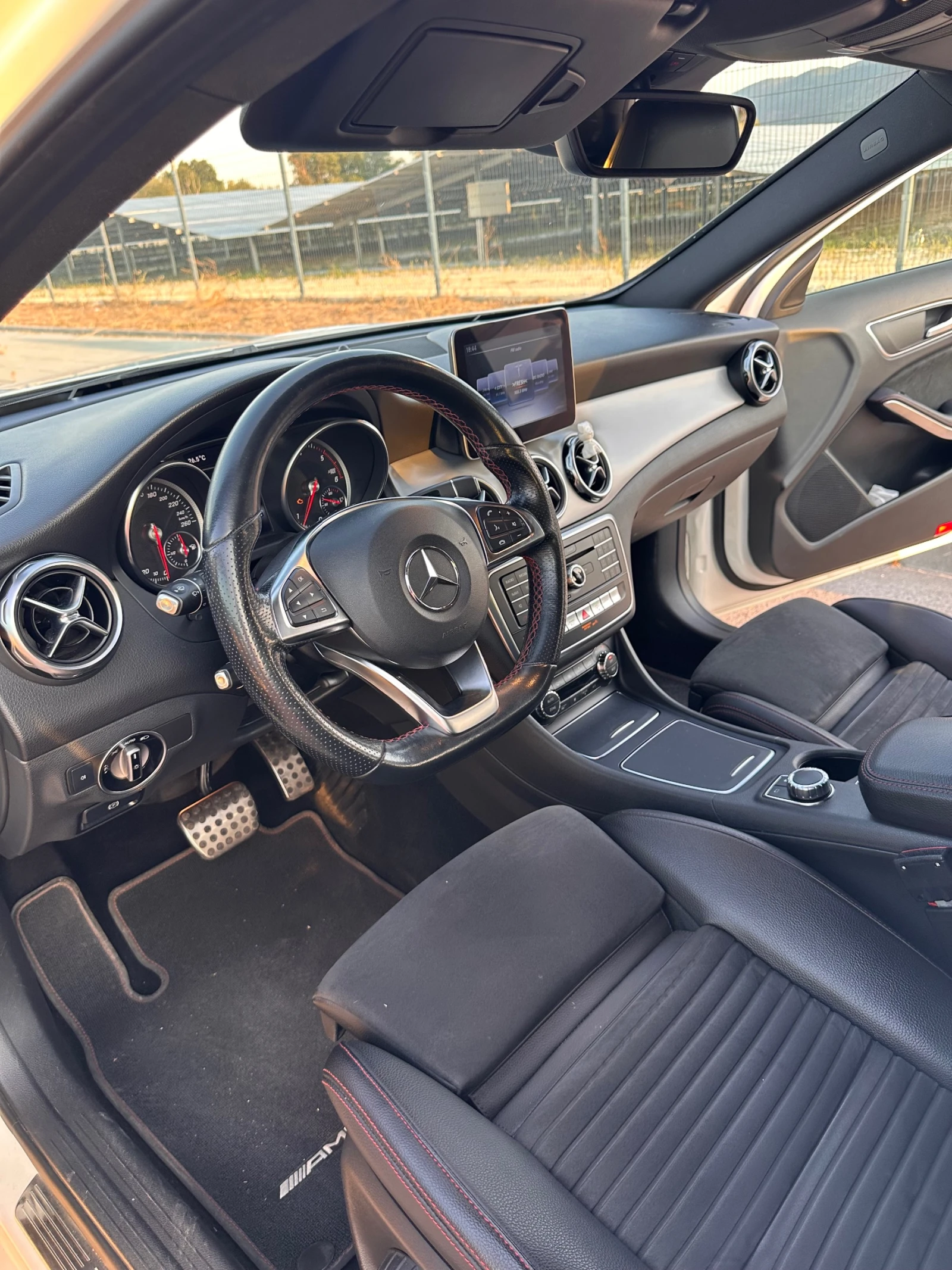 Mercedes-Benz GLA 200, снимка 7 - Автомобили и джипове - 56143220