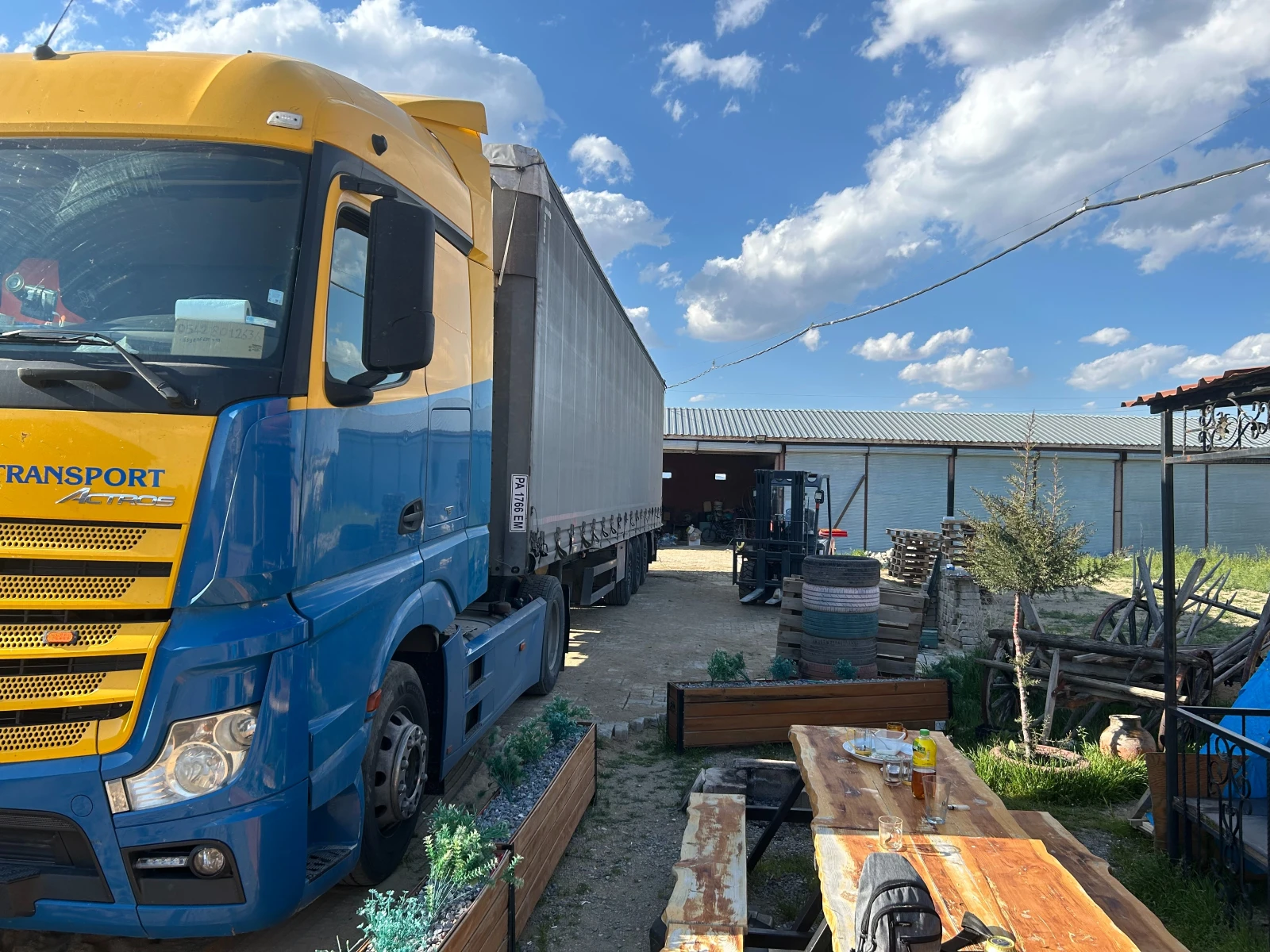 Mercedes-Benz 1843  - изображение 3