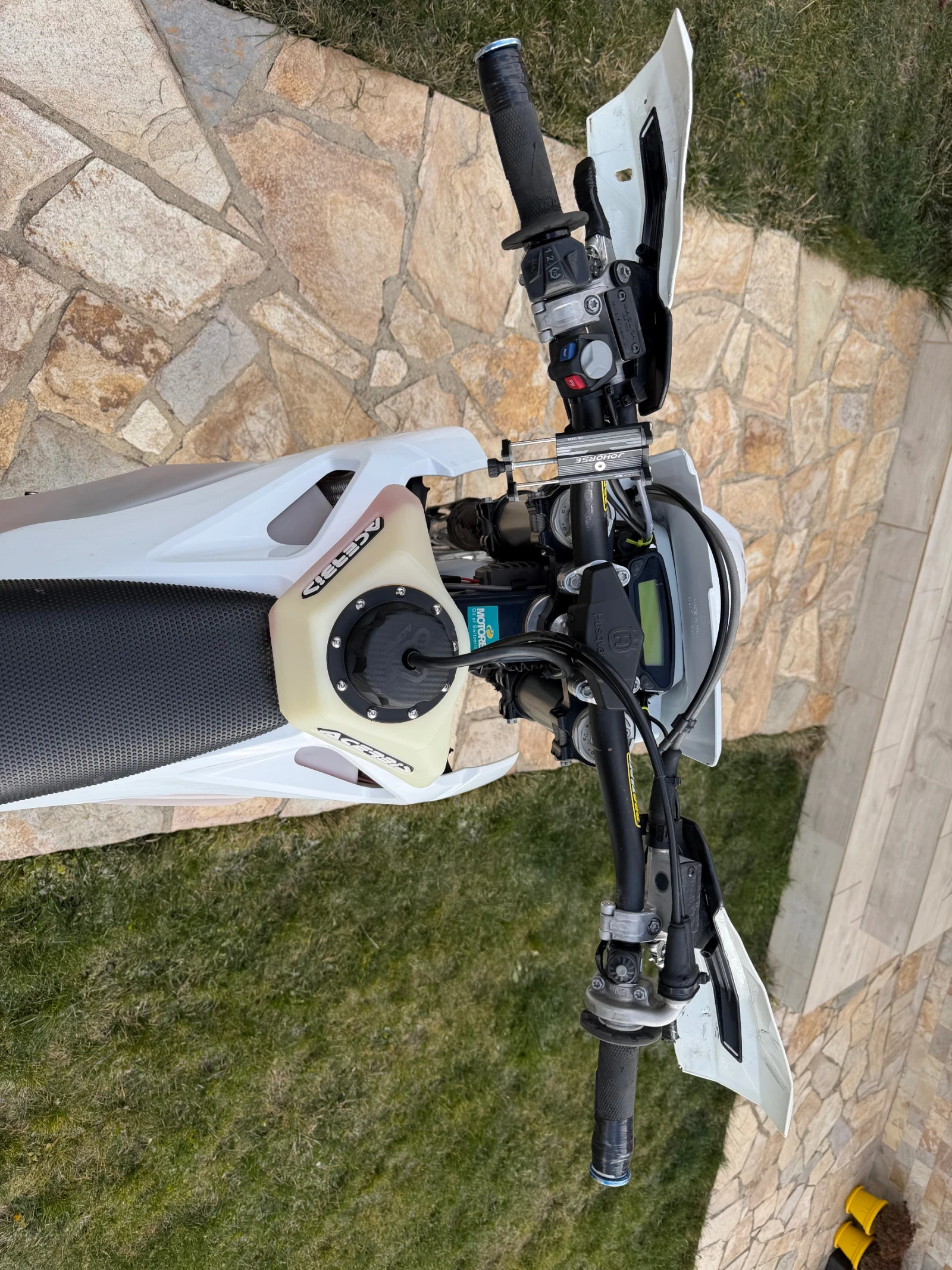 Husqvarna FE Лед Фар, FMF 4.1 titanium/carbon - изображение 4